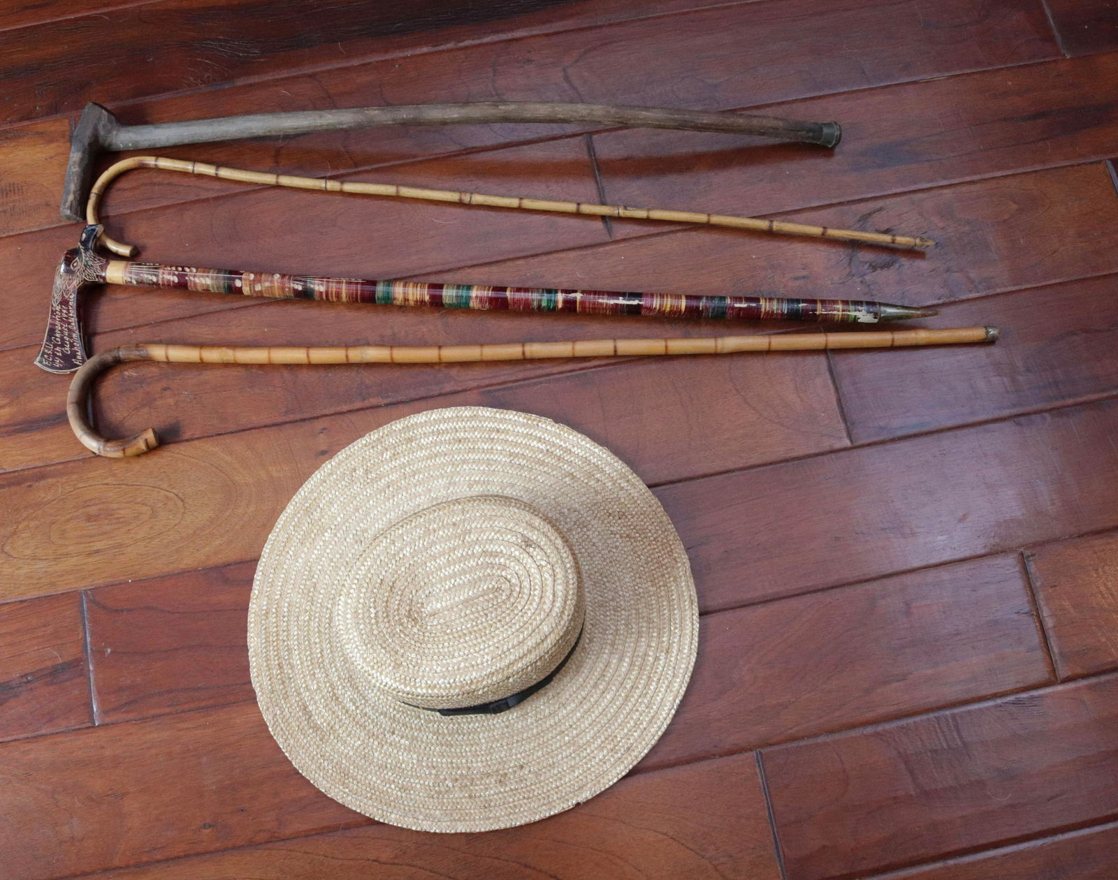 GROUP LOT OF CANES AND WALKING STICKS (1 of 1)