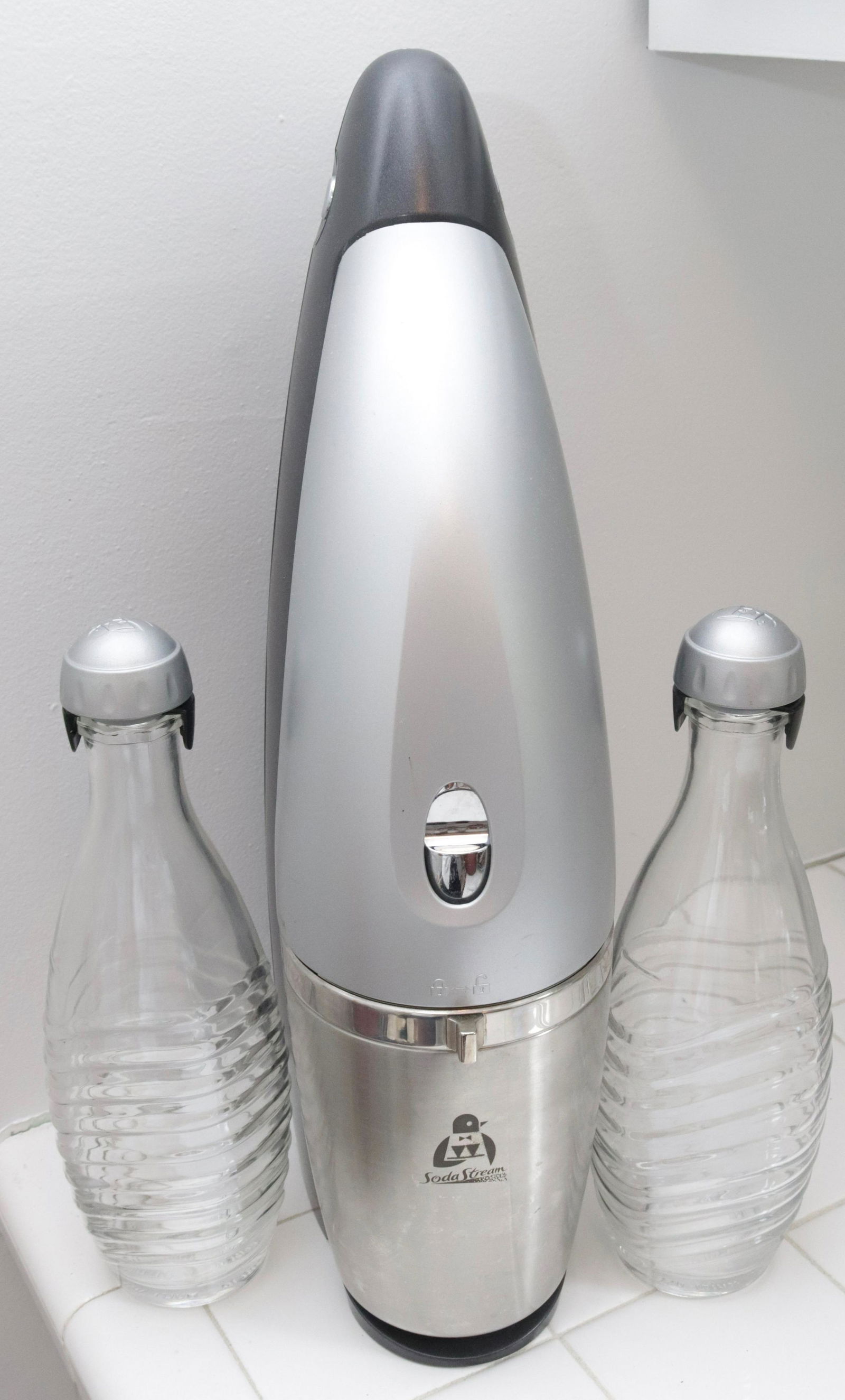 SODA STREAM DRINK DISPENSER (1 of 1)