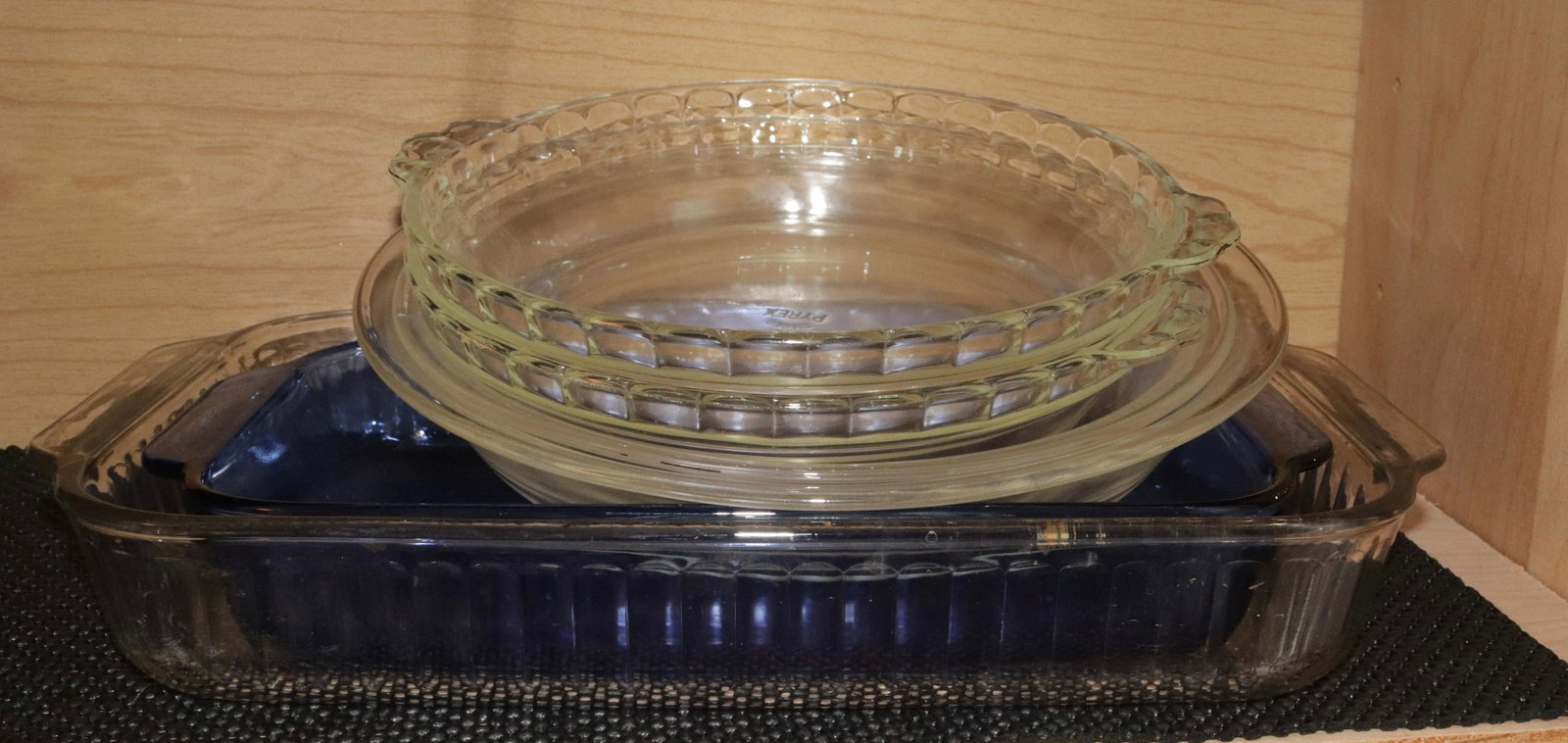 PYREX COOKWARE LOT (1 of 1)