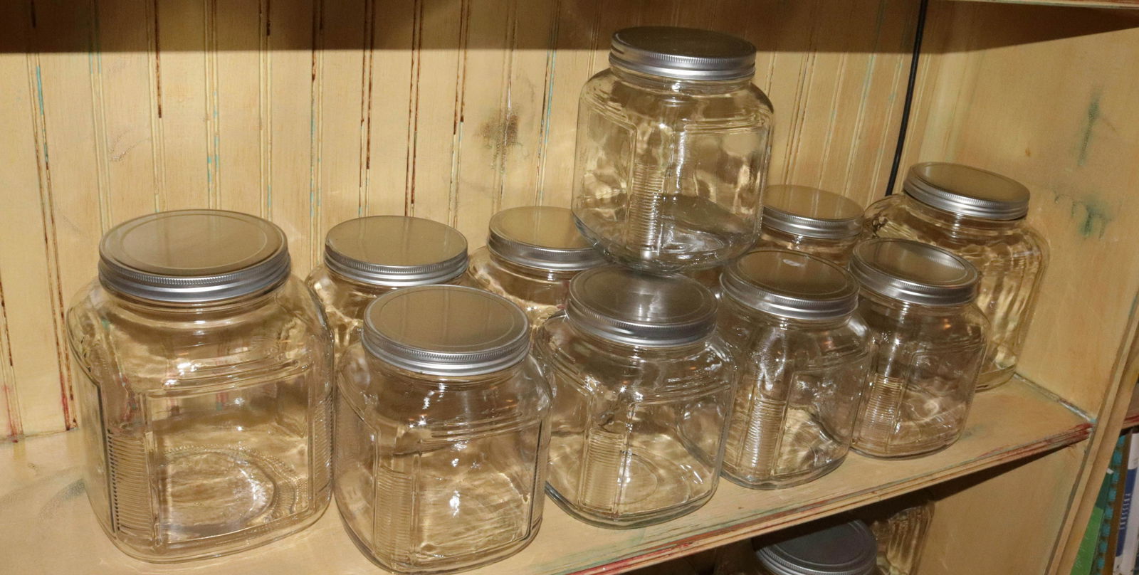 GROUP LOT OF STORAGE JARS (1 of 1)