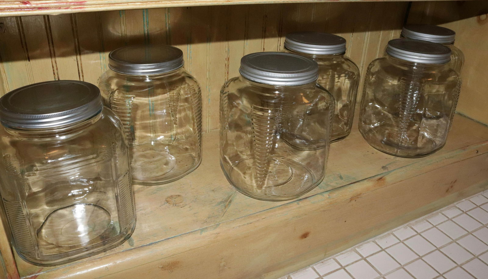 GROUP LOT OF STORAGE JARS (1 of 1)