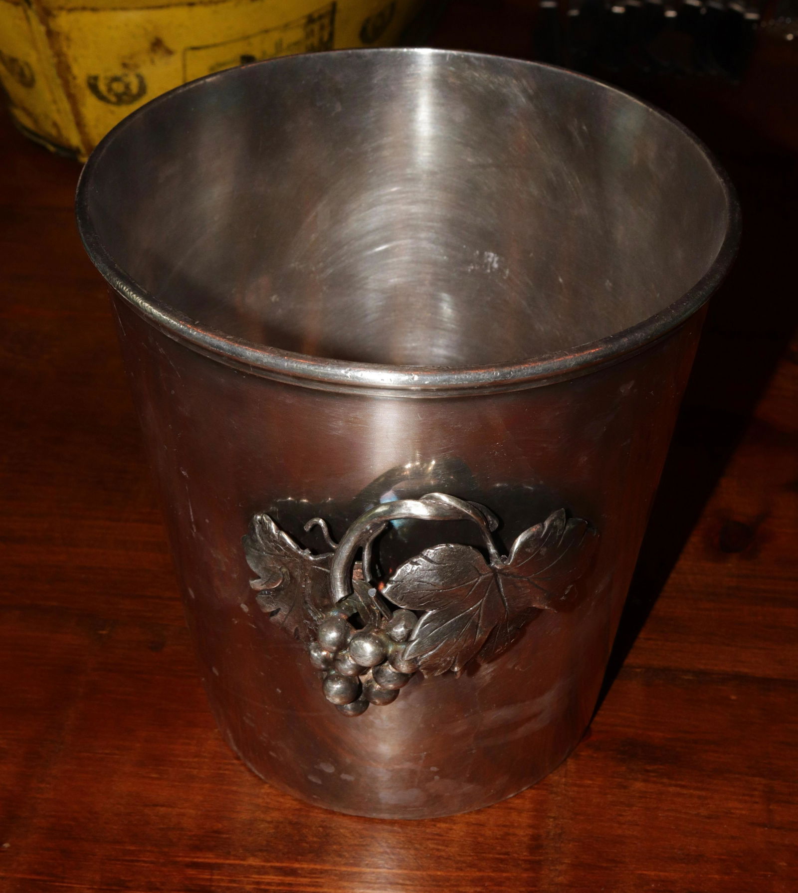 FRENCH CHAMPAGNE BUCKET (1 of 3)