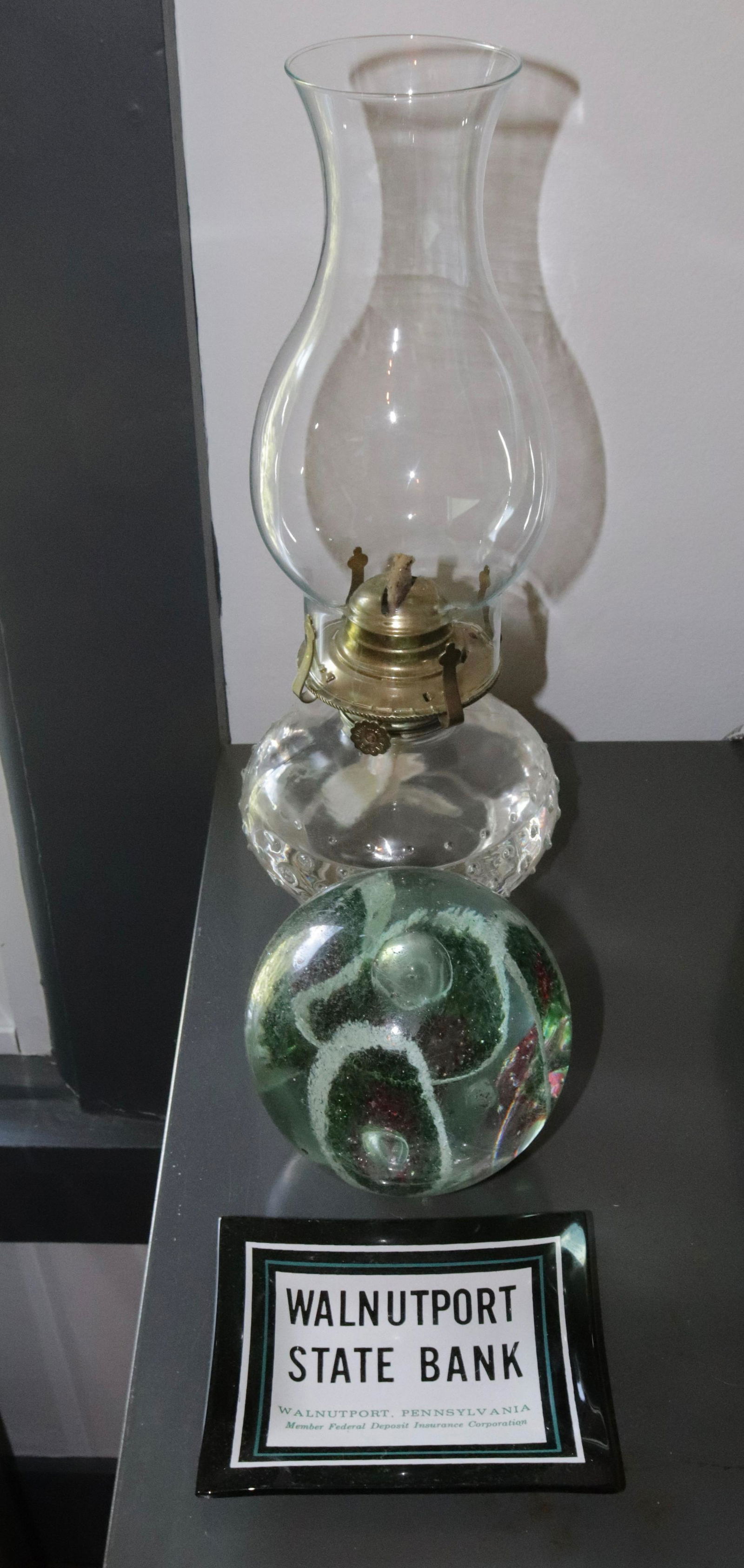 LOT OF DECORATIVE SMALLS (1 of 2)