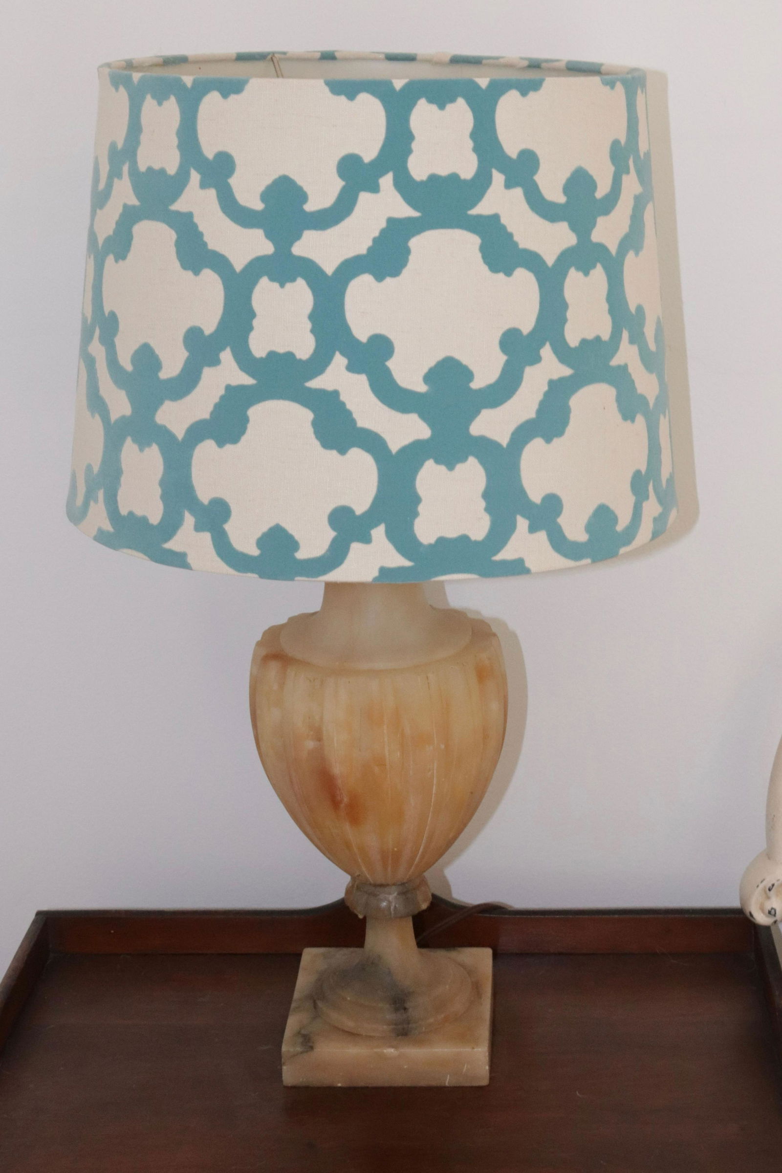 ALABASTER TABLE LAMP (1 of 1)