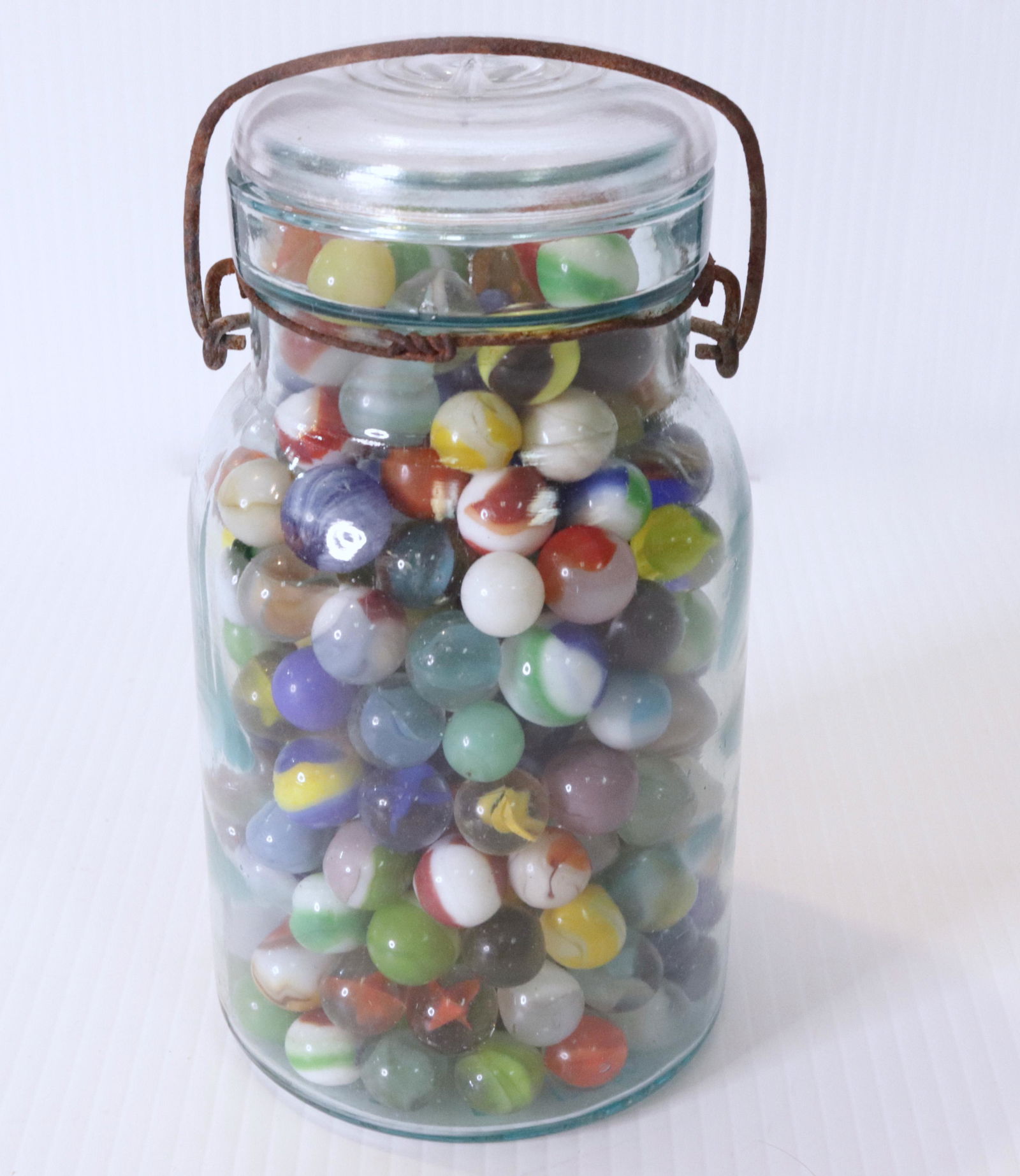 VINTAGE MARBLES IN JAR (1 of 2)