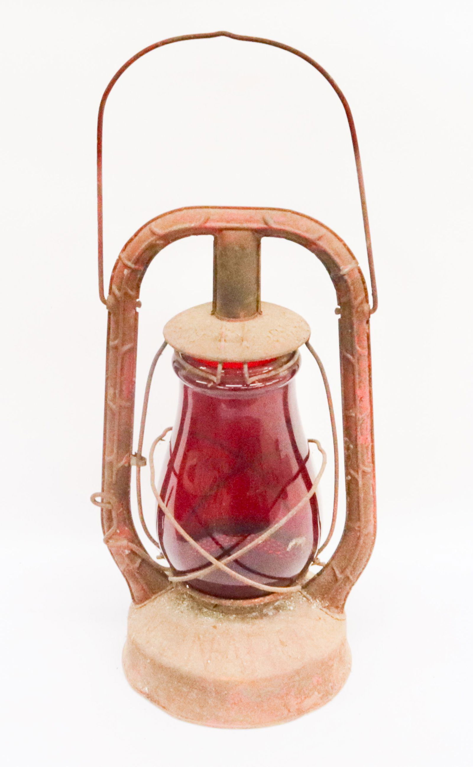 VINTAGE DIETZ MONARCH LANTERN (1 of 2)