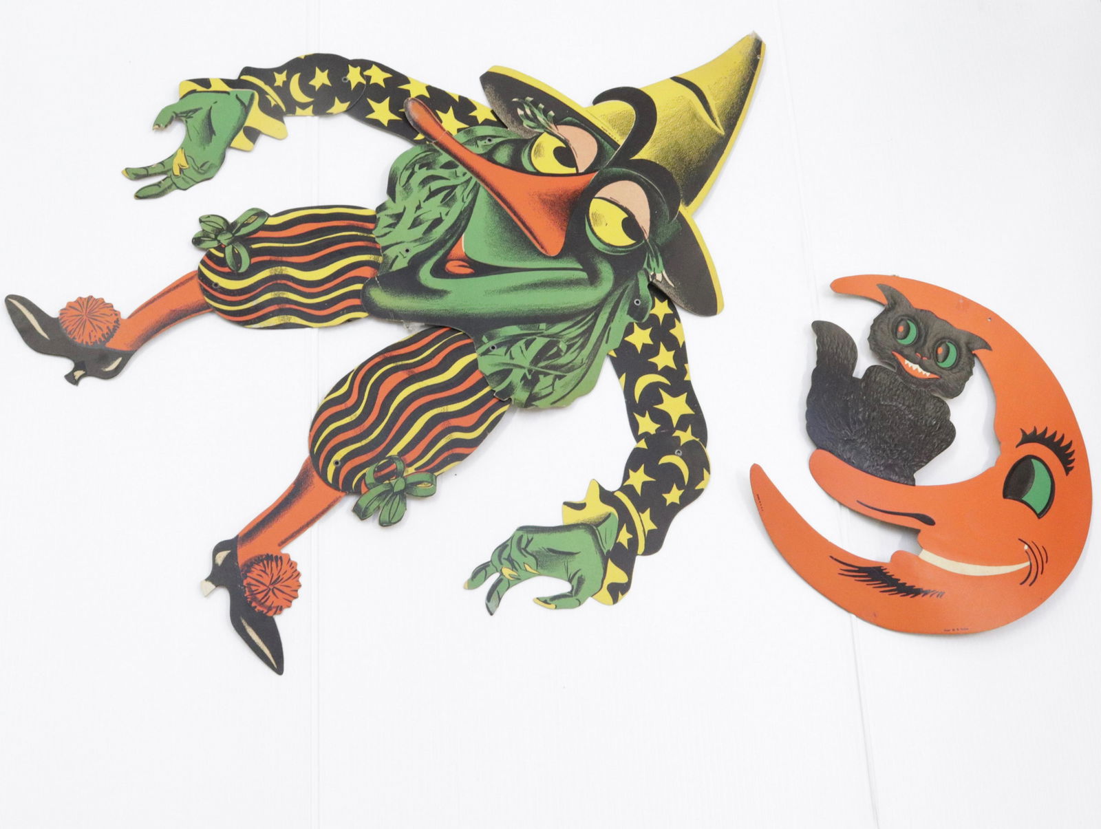 VINTAGE HALLOWEEN WITCH AND MOON (1 of 3)