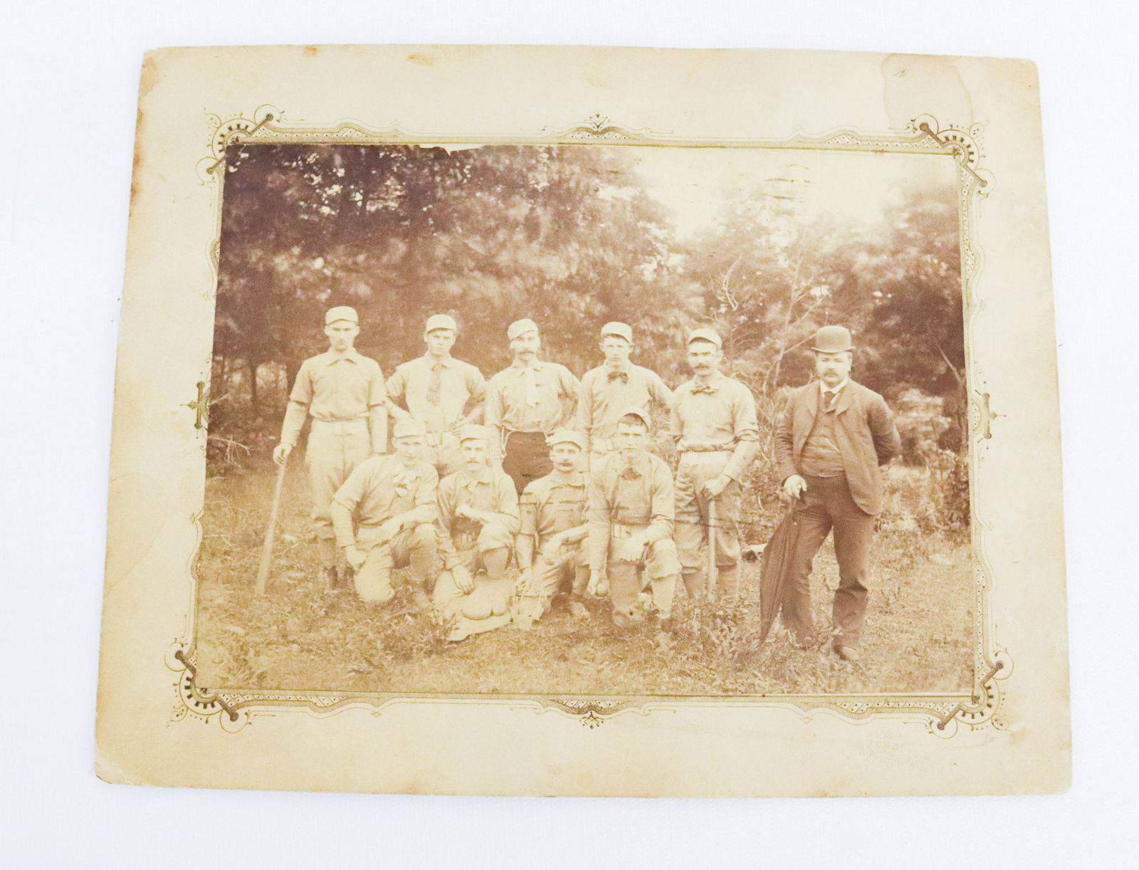 VINTAGE BASEBALL TEAM PHOTOGRAPH (1 of 2)