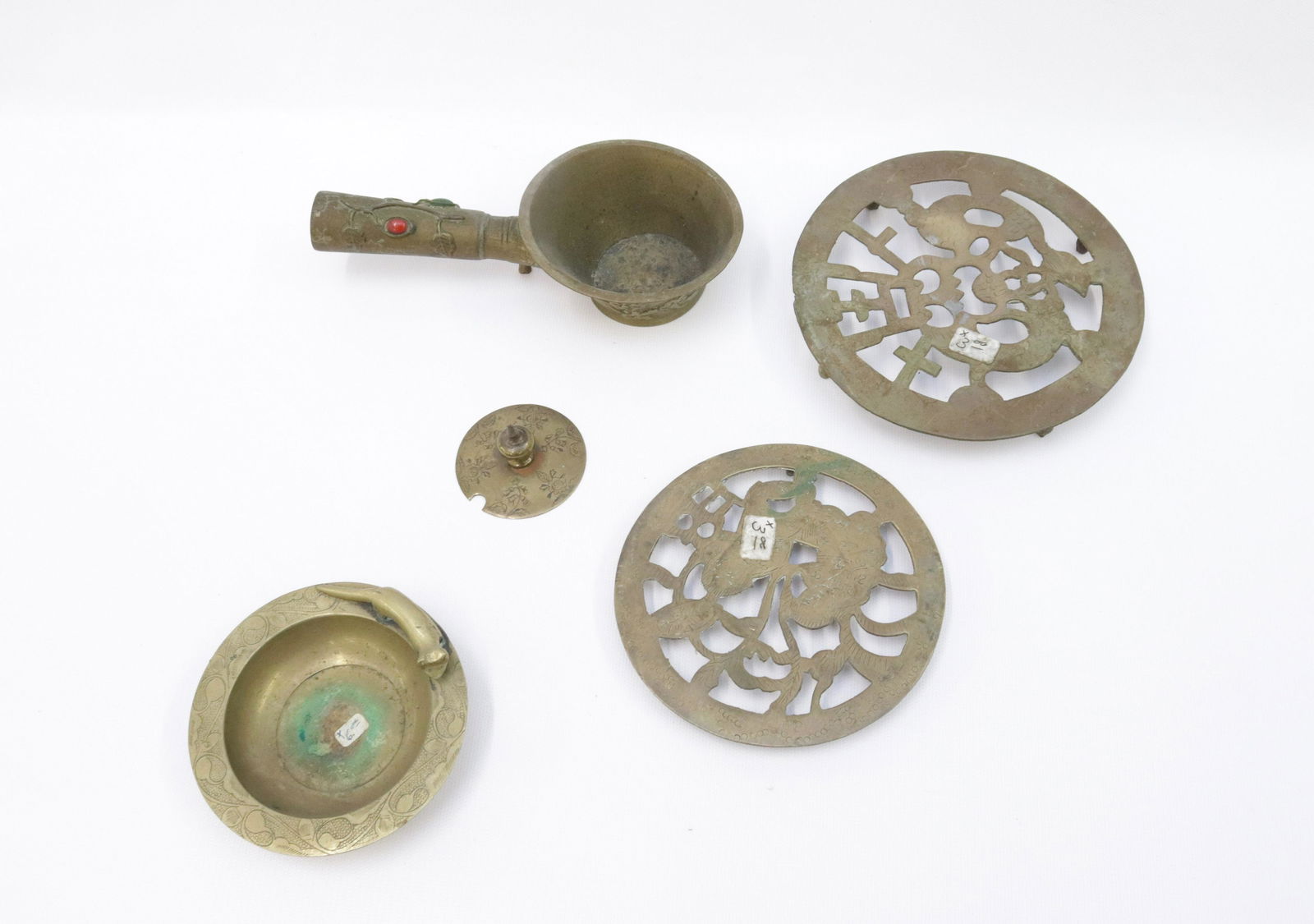 GROUP LOT OF BRASS ITEMS (1 of 4)