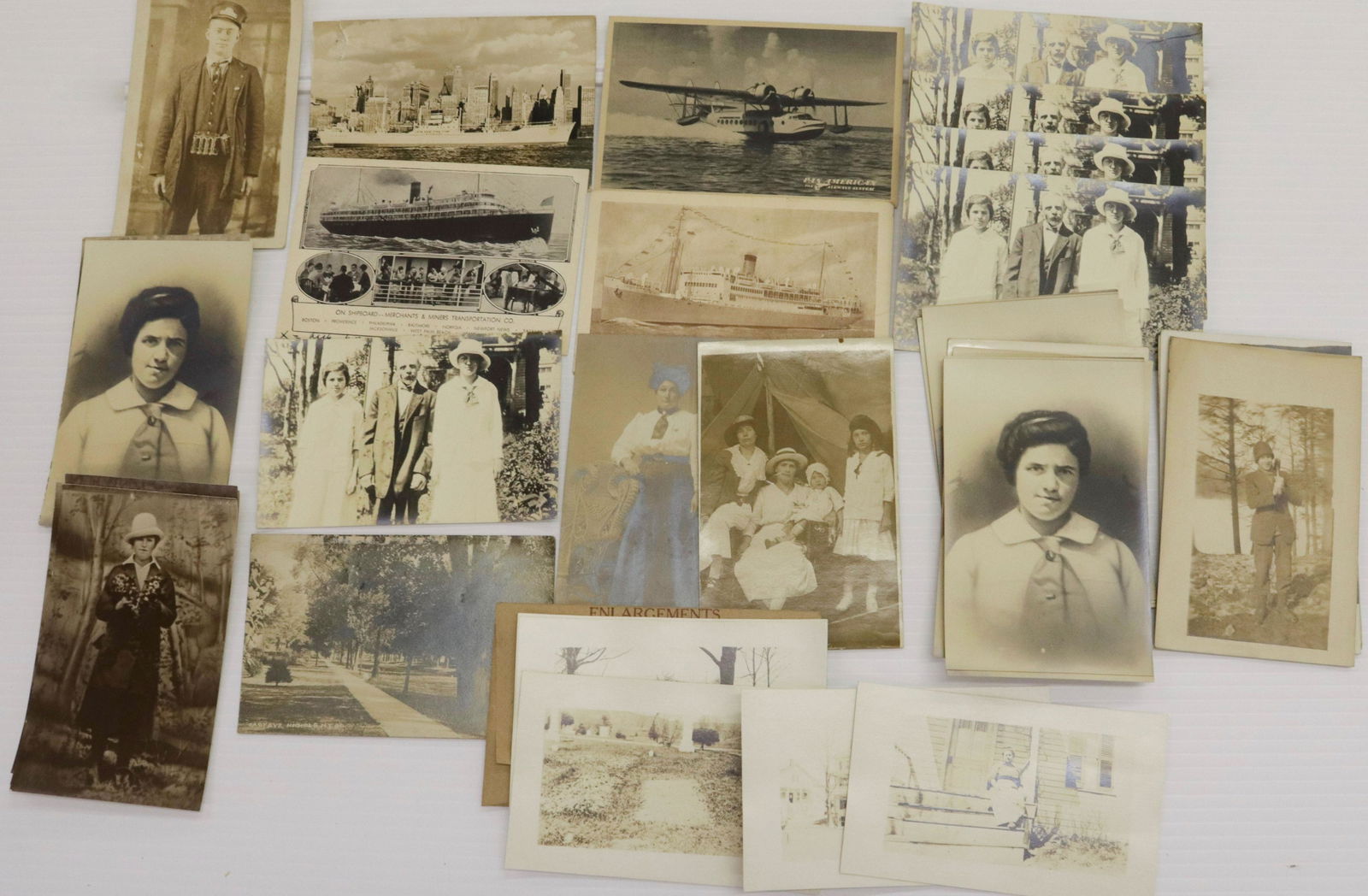 GROUP LOT OF VINTAGE POSTCARDS (1 of 5)