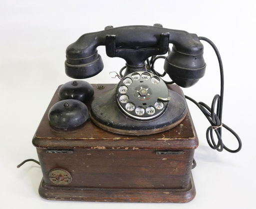 Western Electric Rotary Telephone With Ringer Box Sep 14 Hartzell S Auction Gallery Inc In Pa