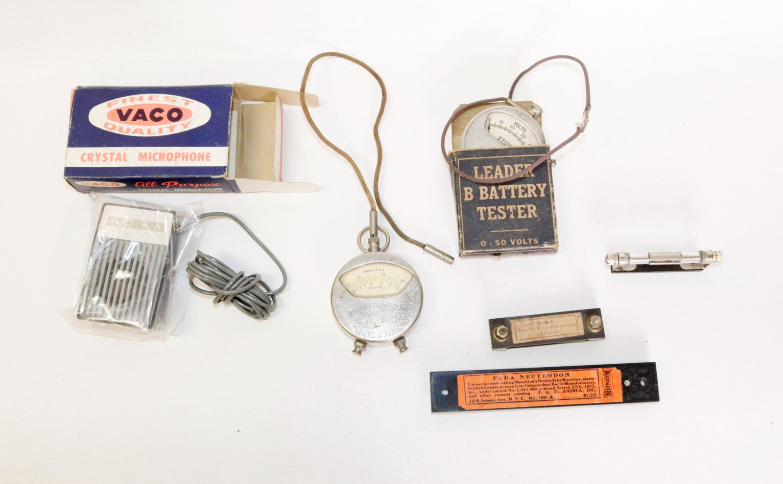 VINTAGE BATTERY TESTERS AND MORE: VACO MICROPHONE, LEADER BATTERY TESTER, READRITE MEASURE, FADA NEUTRODON AND MORE