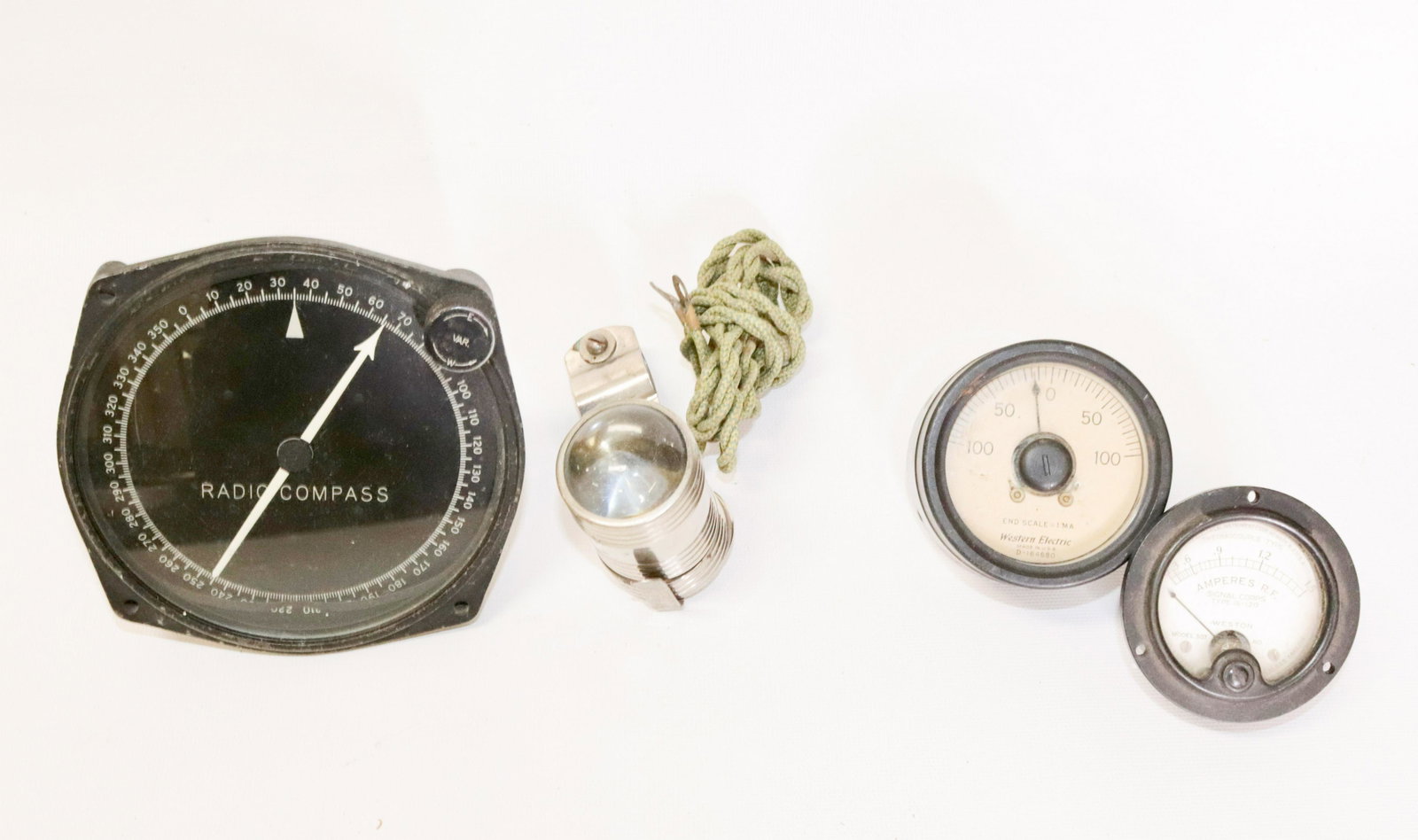 GROUP LOT OF VINTAGE GAUGES: INCLUDING: RADIO COMPASS, WESTERN ELECTRIC GAUGE AND MORE