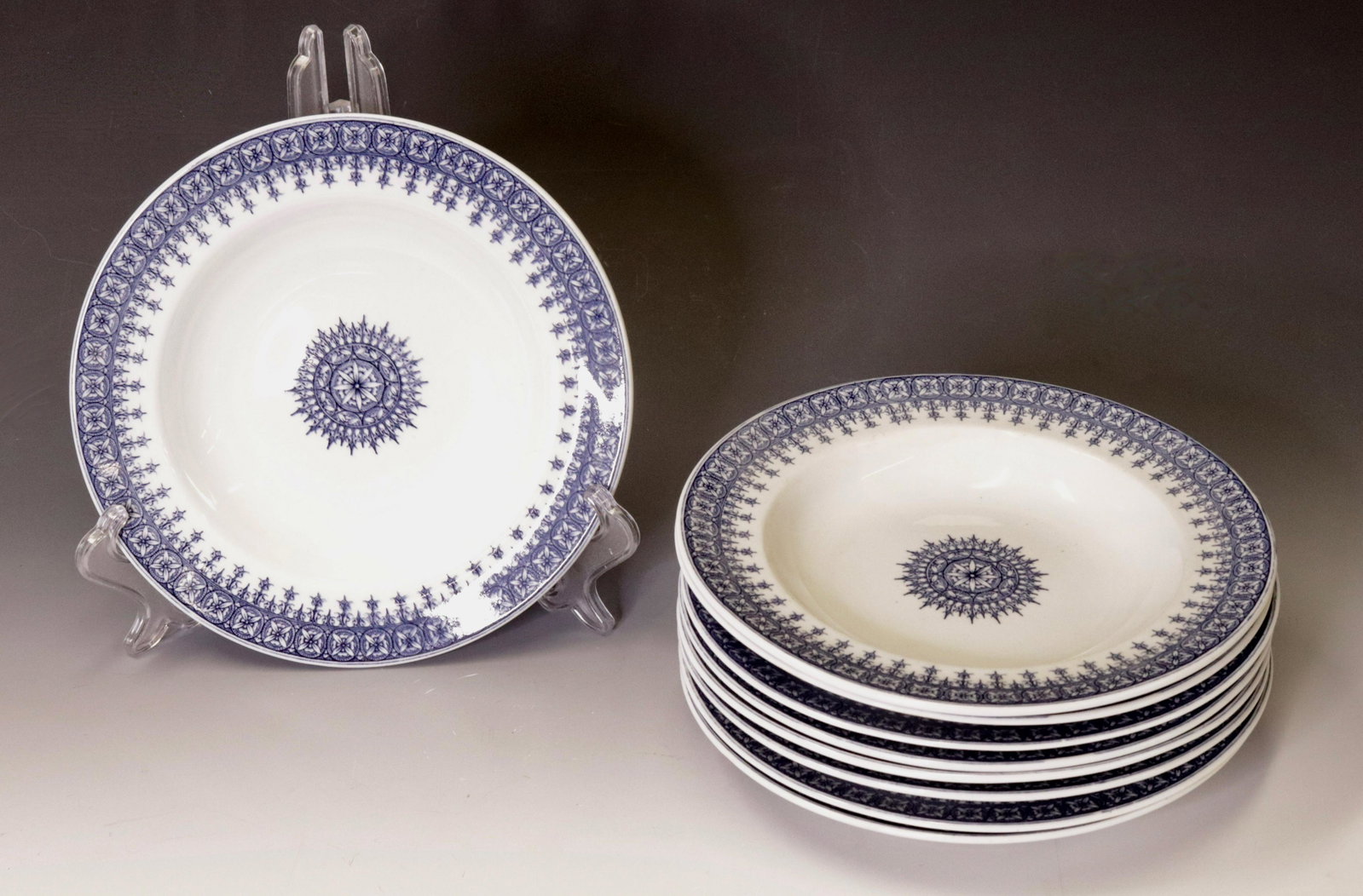 GROUP LOT OF ROYAL WORCESTER: BOSTON PATTERN. (9) SOUPS 9 1/8" D