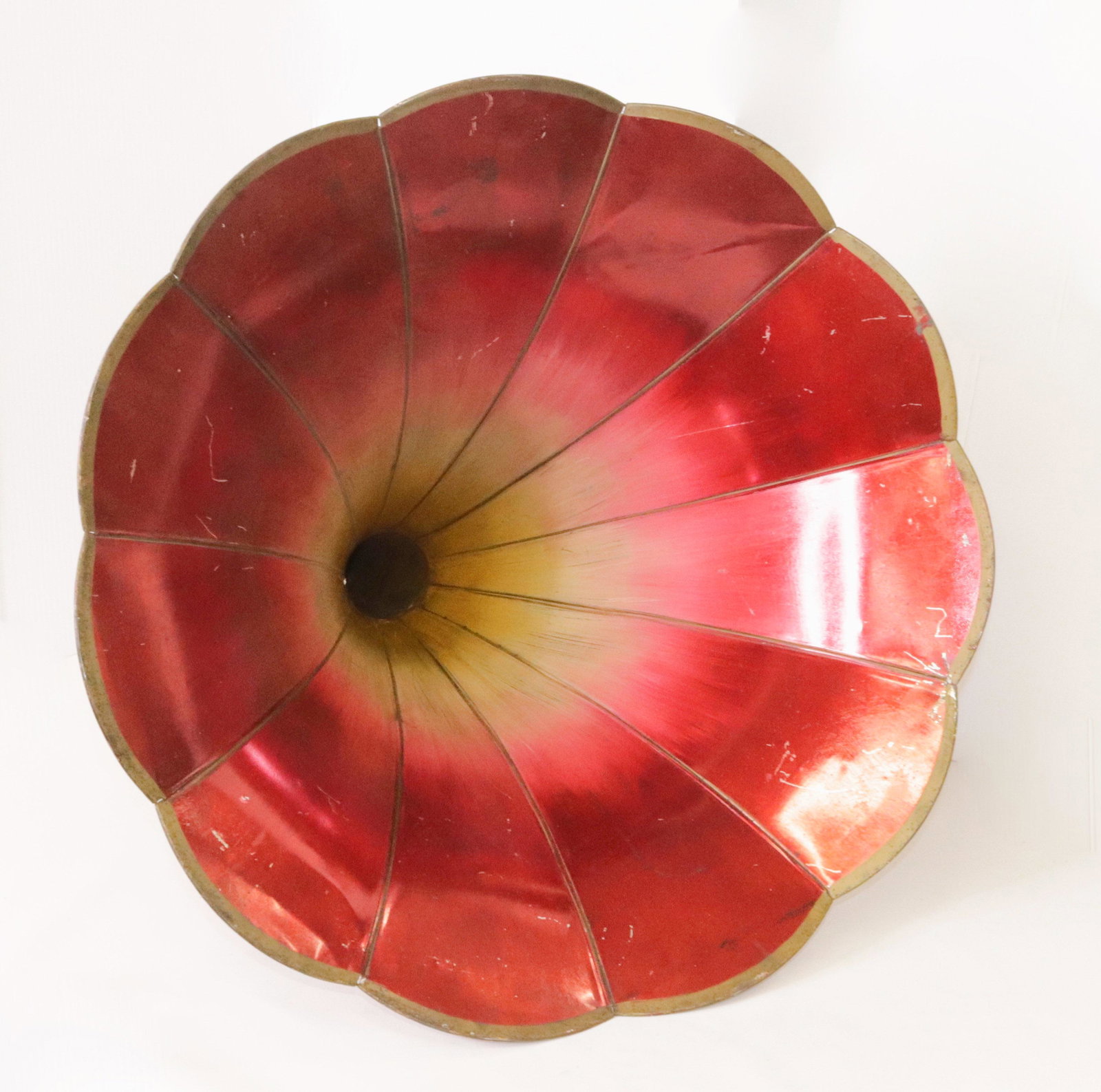 PAINTED TIN PHONOGRAPH HORN: TWELVE PANEL, RED AND CREAM 30" X 22.5"
