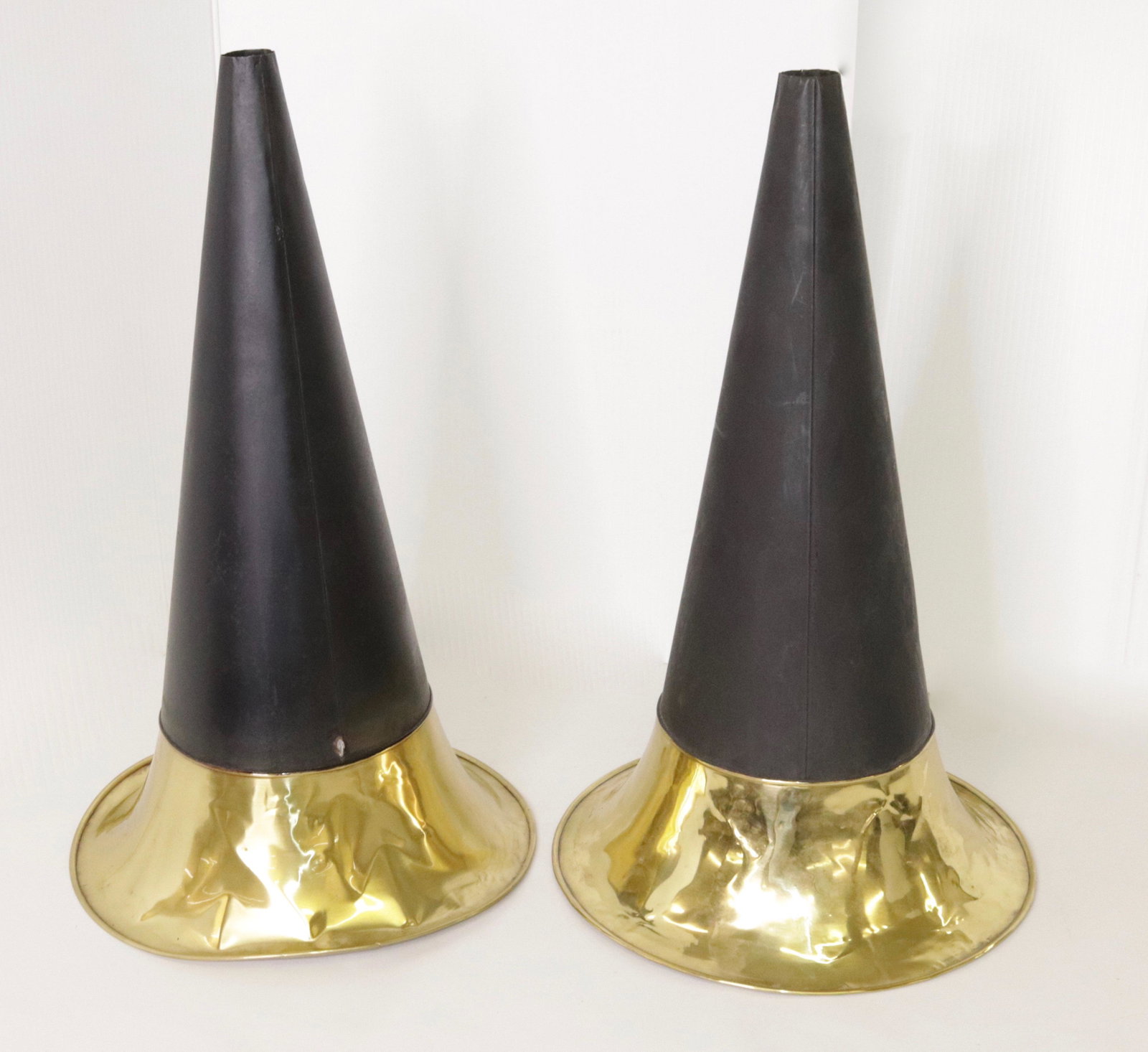 PAIR OF BRASS AND TIN PHONOGRAPH HORNS: PAINTED TIN WITH BRASS 19" X 11.5" AND 19 3/4" X 11.5"