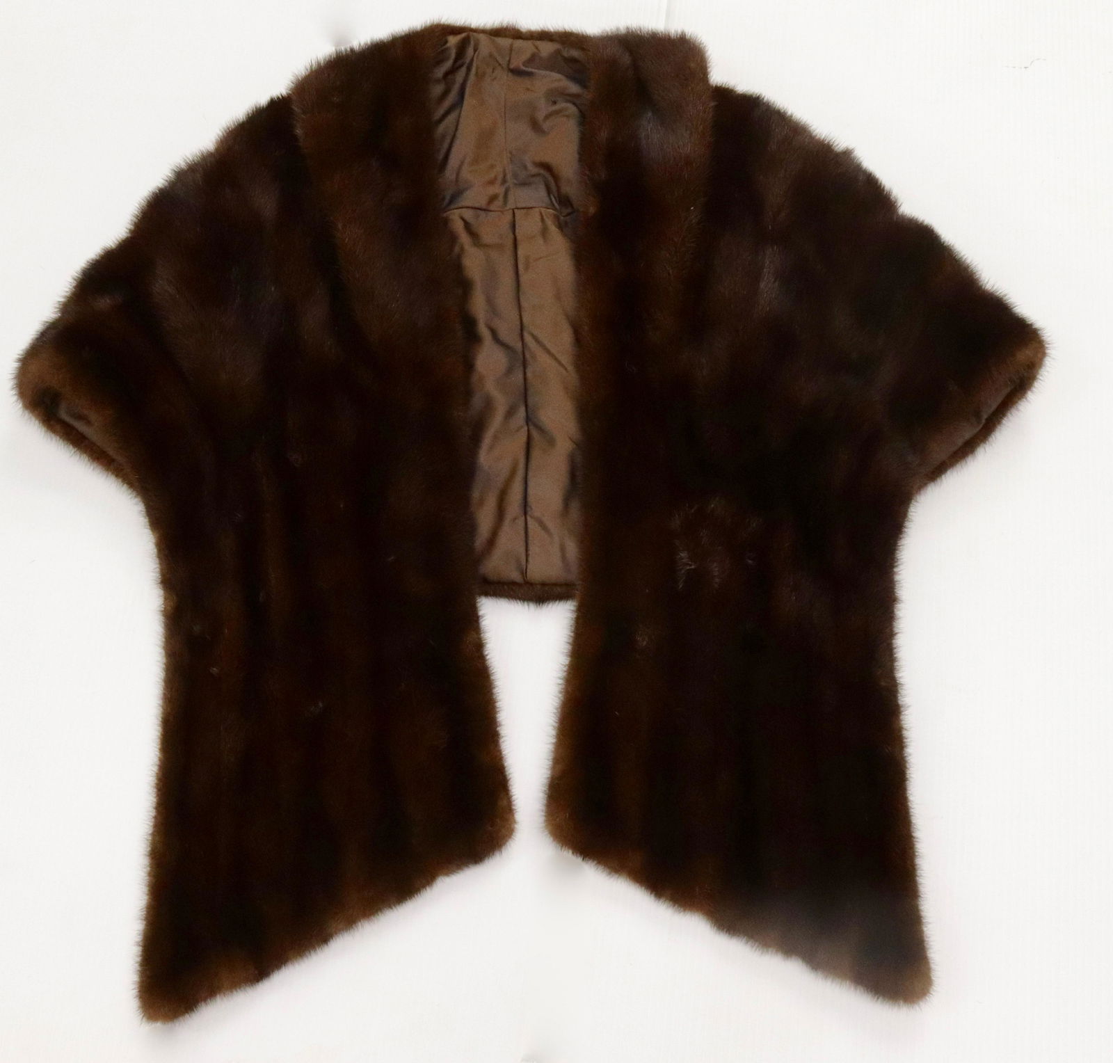 VINTAGE FUR WRAP: MINK WITH INITIALED INTERIOR