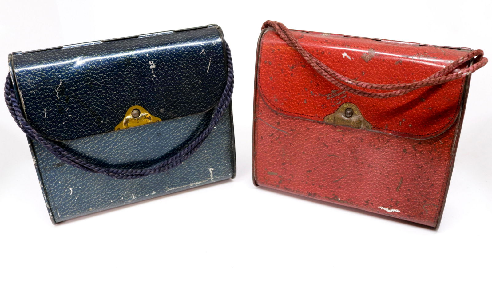 HUNTLEY & PALMERS BISCUIT TIN (1 of 4)