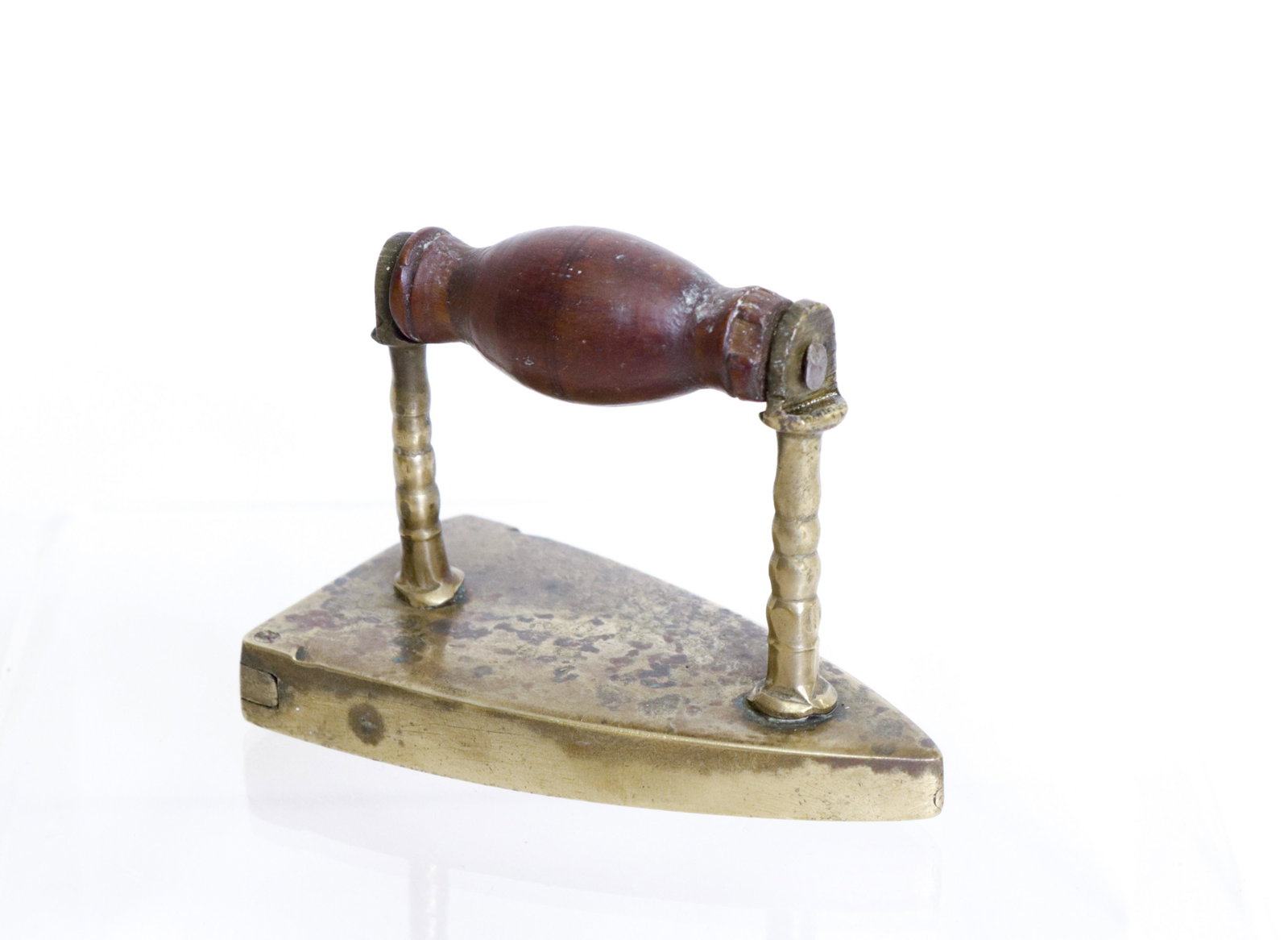BRASS SLUG IRON: BRASS SLUG IRON WITH SLUG AND TURNED POSTS Size 3"