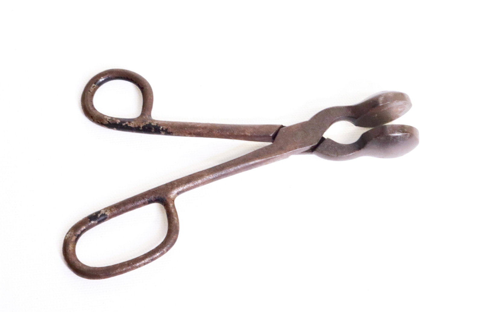ANTIQUE EDGE IRON: SCISSORS MECHANISM