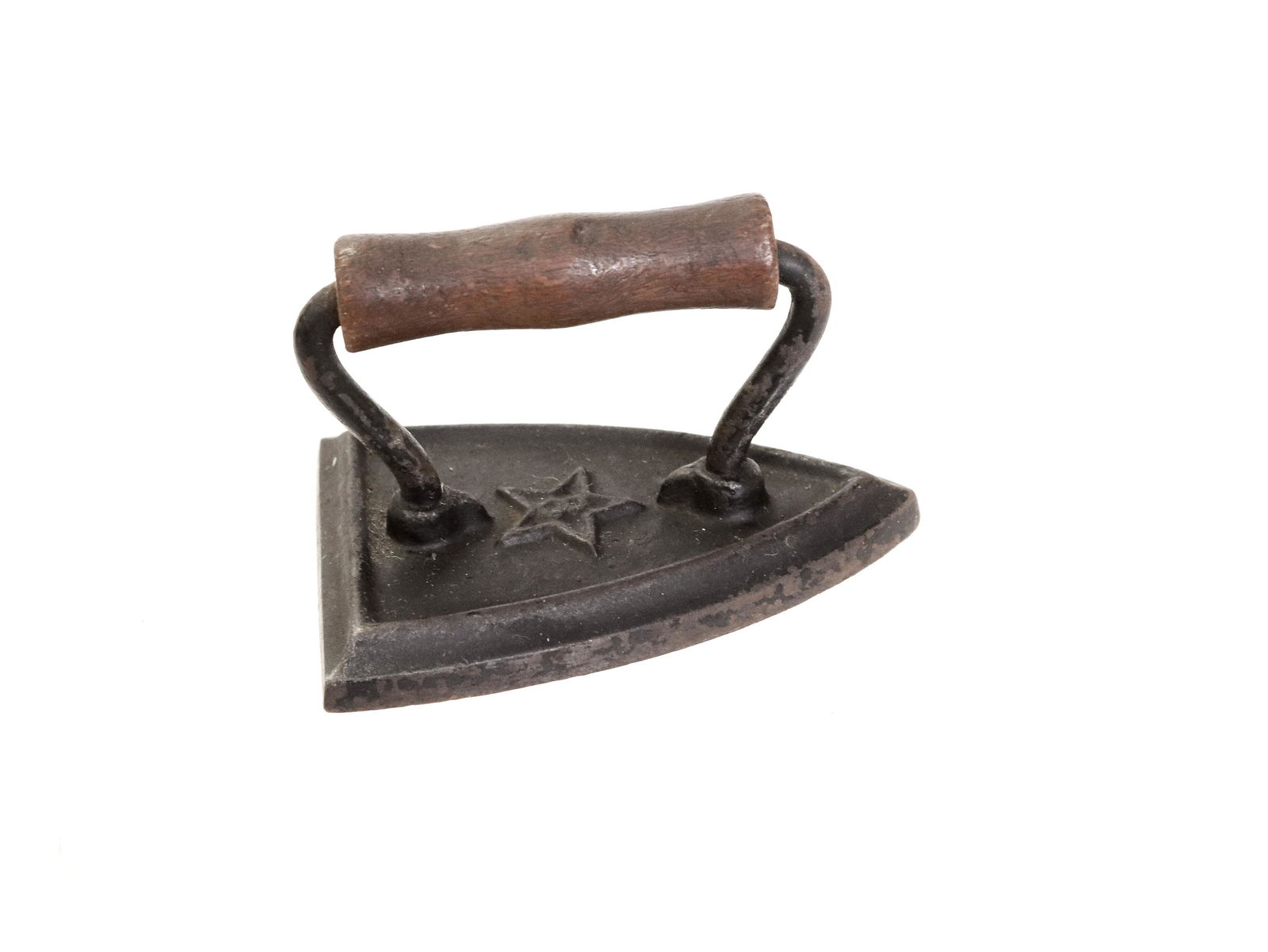 SMALL SAD IRON (1 of 6)