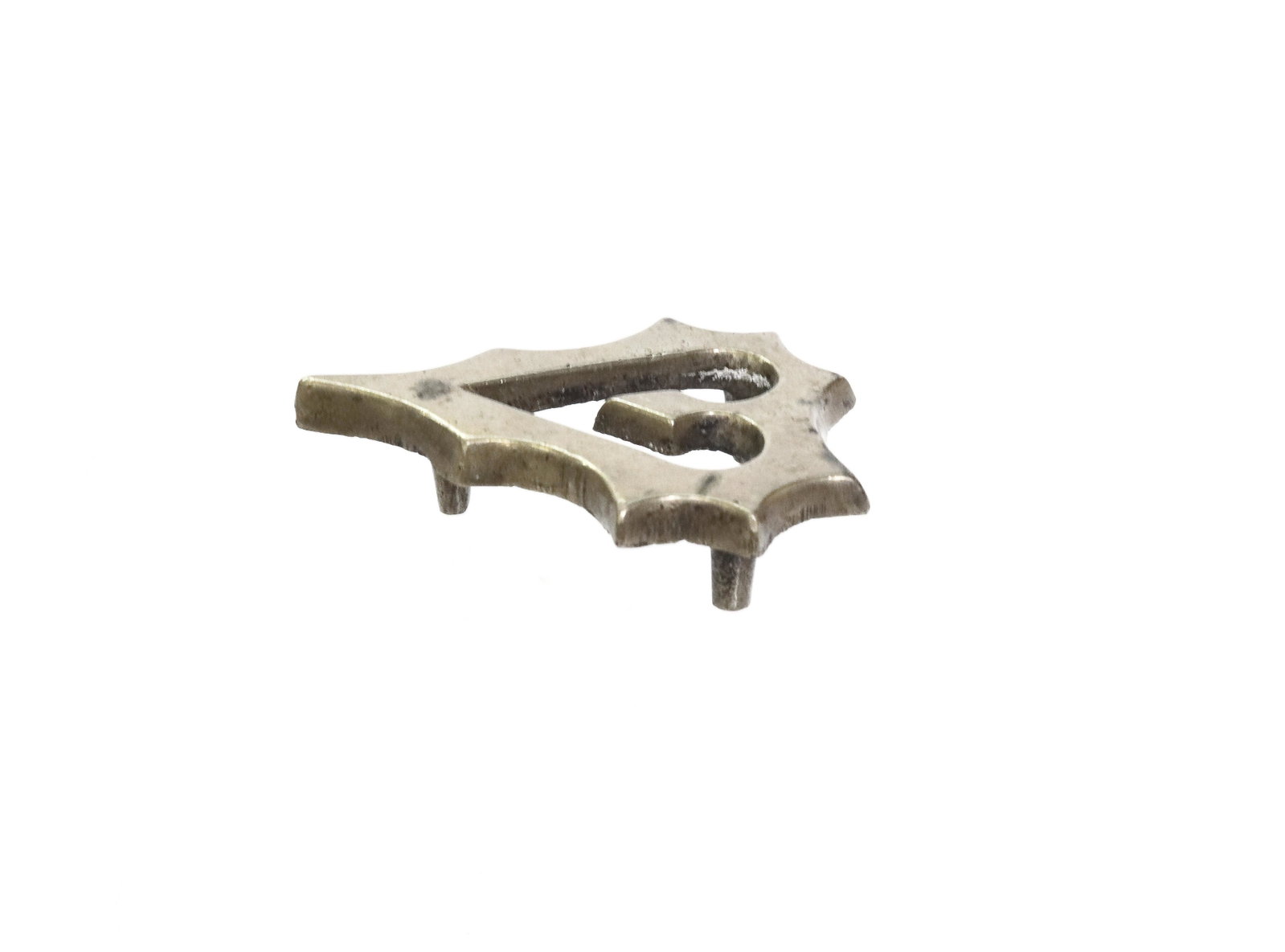 SMALL BRASS TRIVET: HEART SHAPED BRASS TRIVET - SCALLOPED EDGES Size 3"