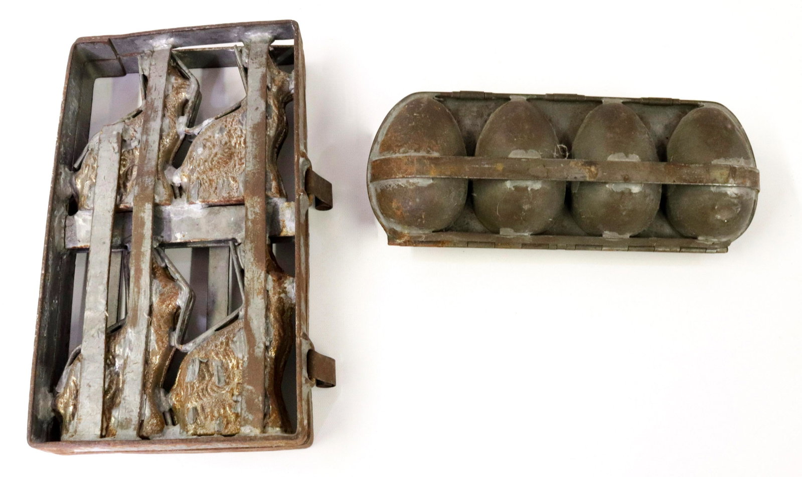 PAIR OF CHOCOLATE MOLDS: INCLUDES RABBITS AND EGGS Dimensions RABBITS 13" X 7.5"