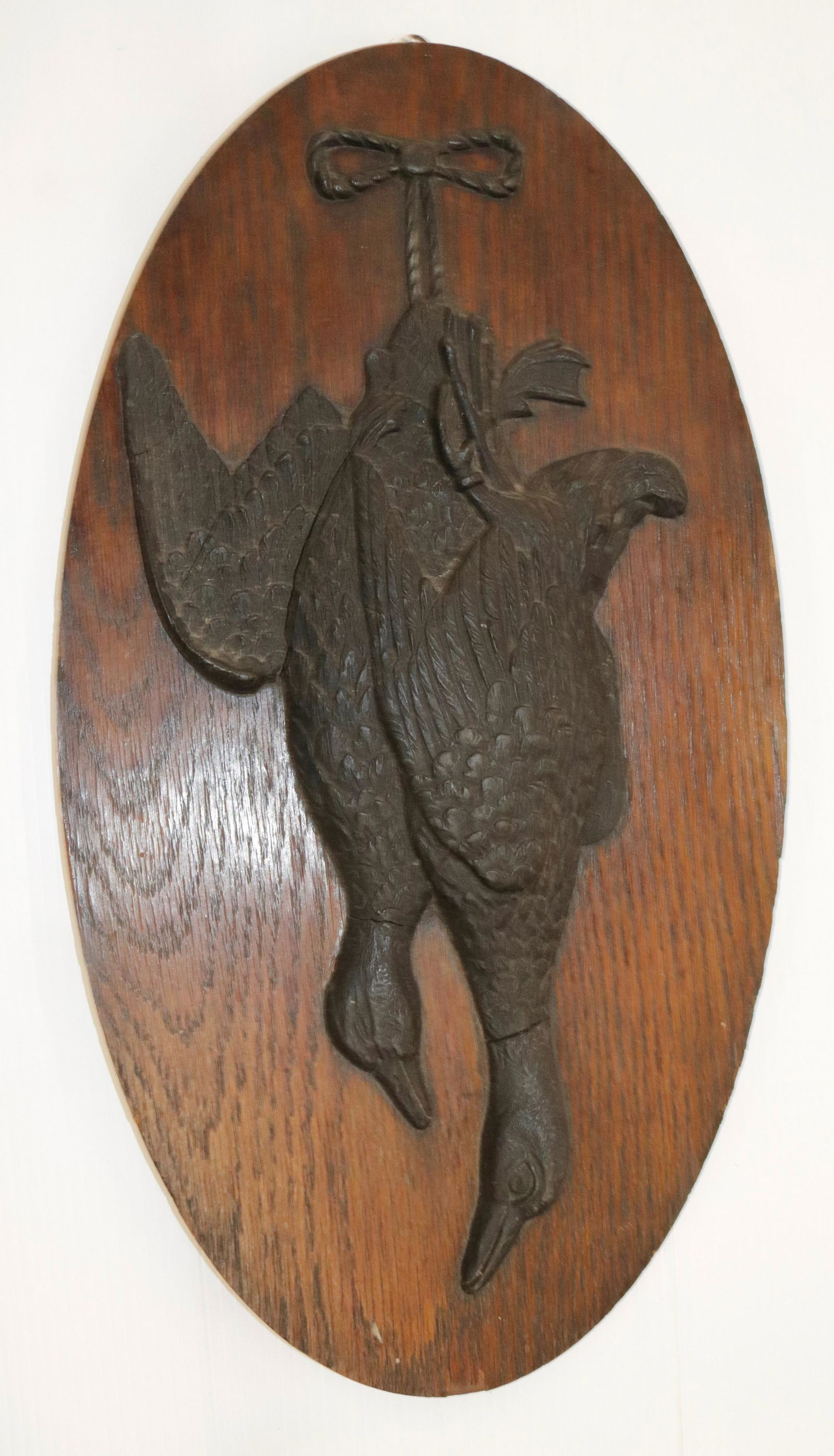 CAST METAL BIRD WALL PLAQUE: HANGING DUCKS MOUNTED ON WOODEN BACKING 22" X 12"