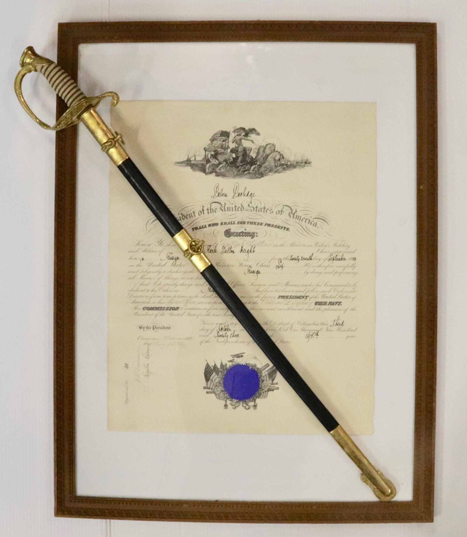 WWI PRESIDENTIAL COMMISSION SWORD: WWI NAVY OFFICERS COMMISSION SWORD WITH COMMISSION FROM PRESIDENT CALVIN COOLIDGE - DATED 1913 FOR EARLE FULTON HEIGHT - THEODORE ROOSEVELT ACTING SECRETARY OF THE NAVY SIGNATURE - SHARK OR RAY SKIN G