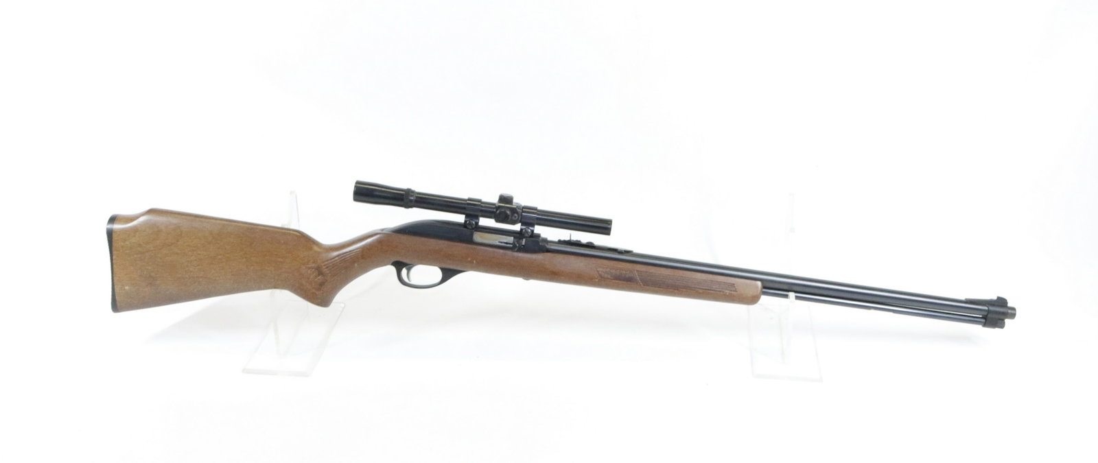 GLENFIELD MODEL 60: .22LR - SERIAL# 26456480 - KNIGHT 4 POWER SCOPE Size 21" BARREL Buying Requirement GUN MUST BE REGISTERED OR BUYER HAS VALID FFL