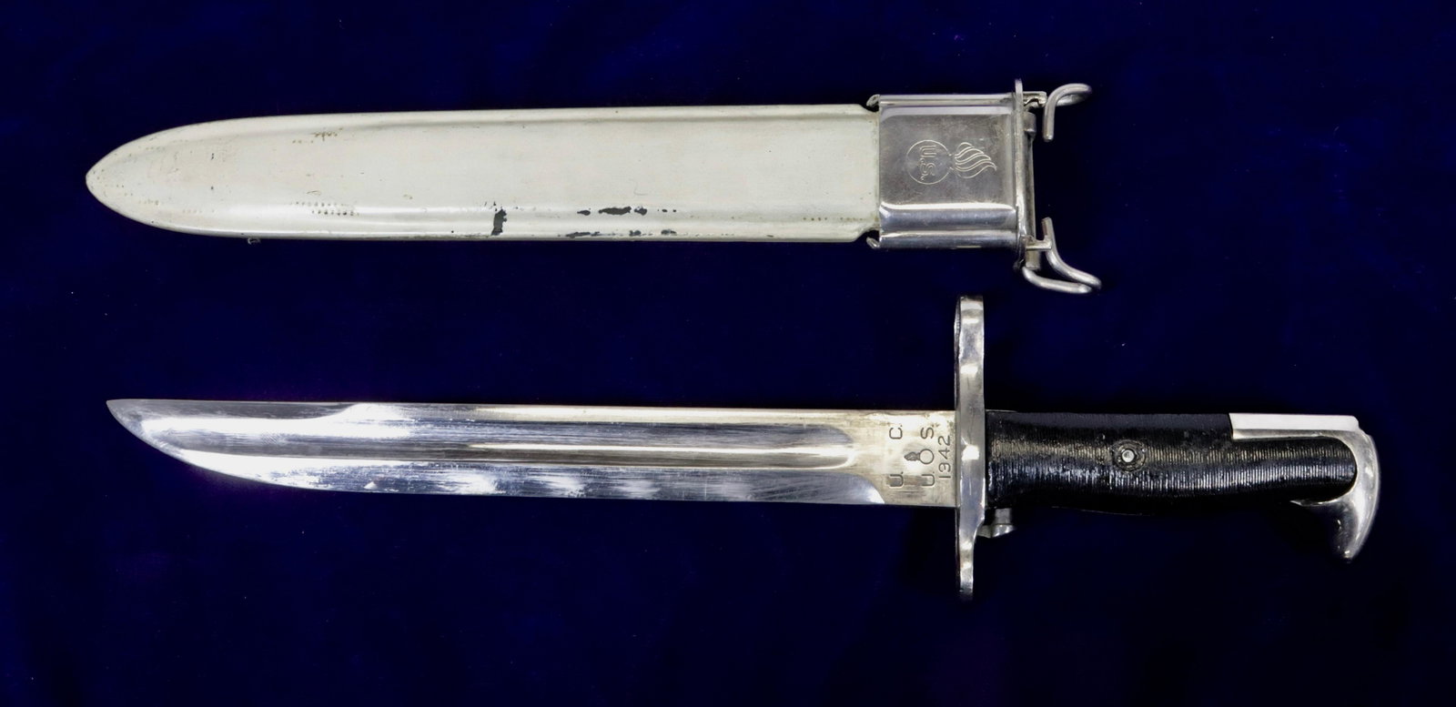 U.S. WWII M-1 GARAND RIFLE BAYONET WITH SCABBARD: BLADE MARKED "UC 1942"