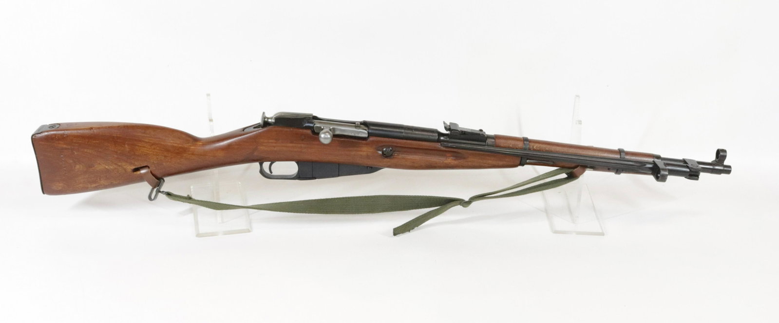 RUSSIAN M-44: 7.62 X 54 - SERIAL# T006134 - MARKED 1945 ON BARREL WITH PROOF MARKS - SERIAL# ON STOCK - WITH SLING AND FIXED BAYONET Size 22" BARREL - 15" BAYONET Buying Requirement GUN MUST BE REGISTERED OR BUYER 