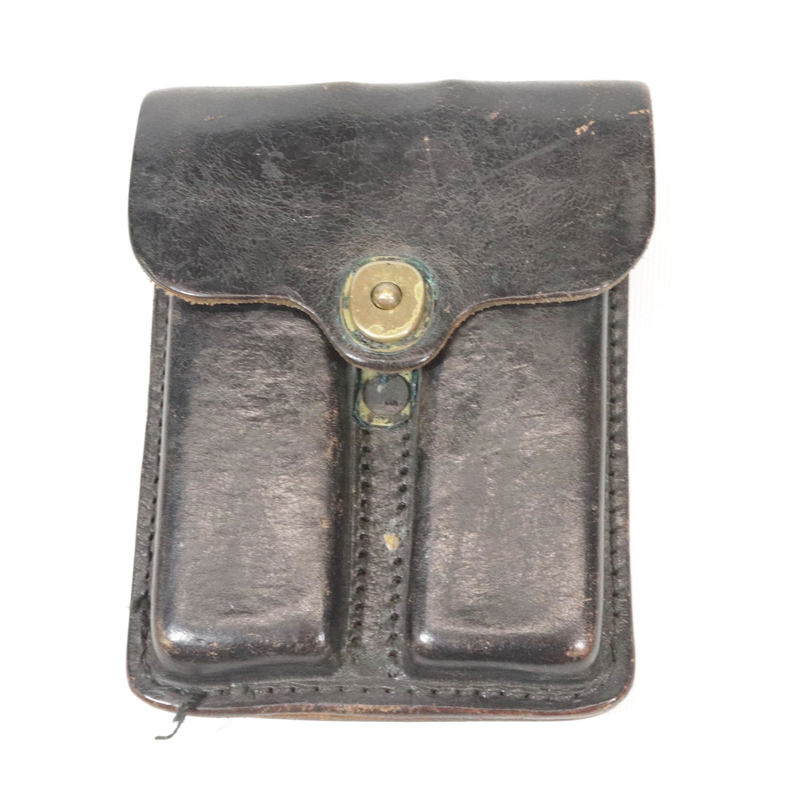 U.S. MAGAZINE HOLSTER: LEATHER HOLSTER WITH (2) SMITH AND WESSON 9MM LUGER CLIPS AND AMMO