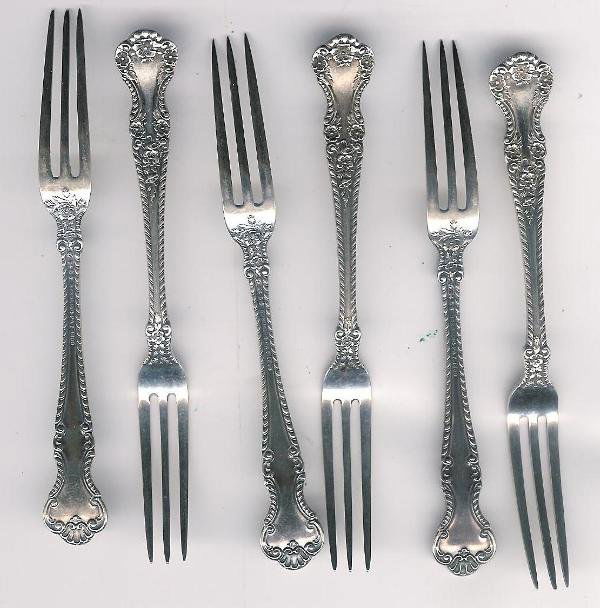 (6) 4 1/2" H'ORDERVES FORKS W/ STERLING PAT 1899 2: (6) 4 1/2" H'ORDERVES FORKS W/ STERLING PAT 1899 2.2 OUNCES