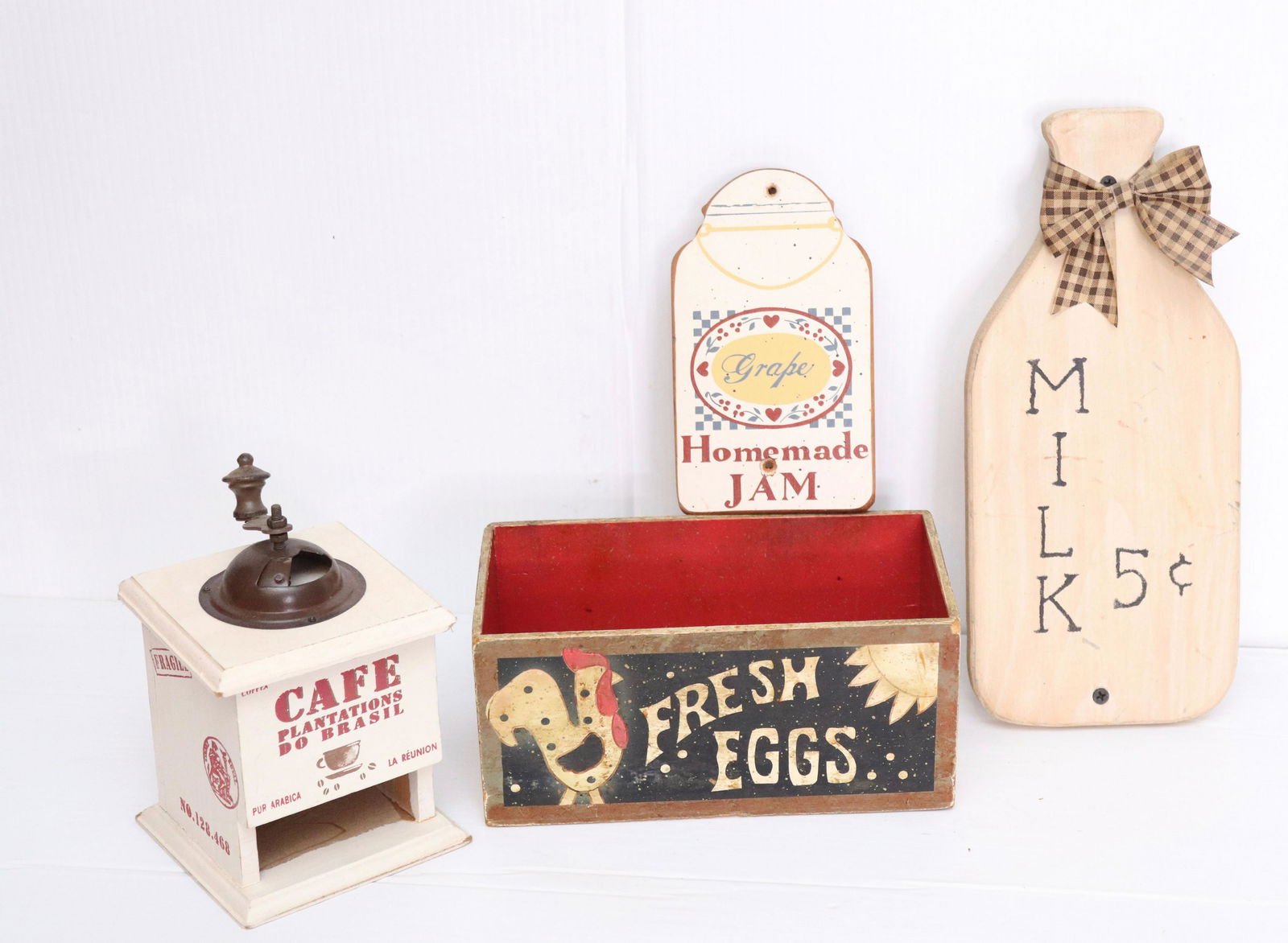 GROUP LOT OF COUNTRY ITEMS (1 of 1)