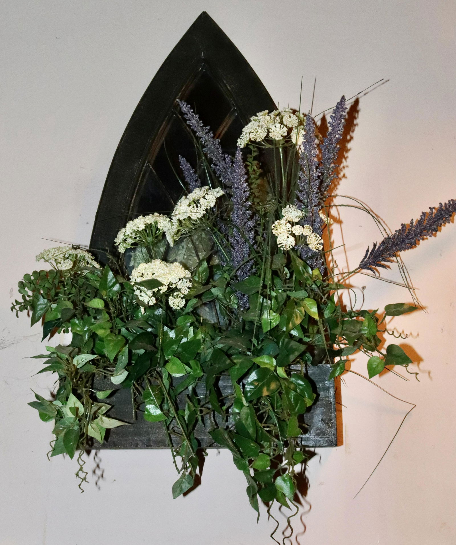 PAIR OF MIRRORED BACK PLANTERS (1 of 2)