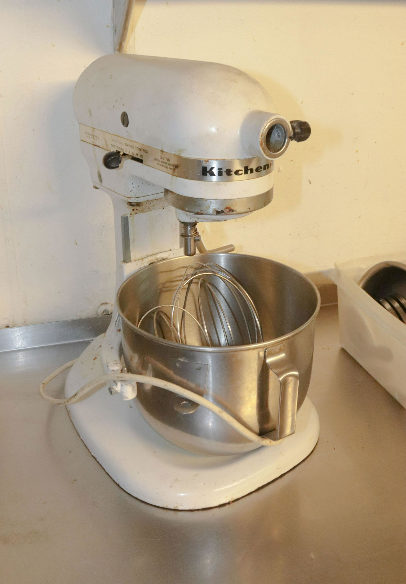KITCHENAID MIXER (1 of 1)
