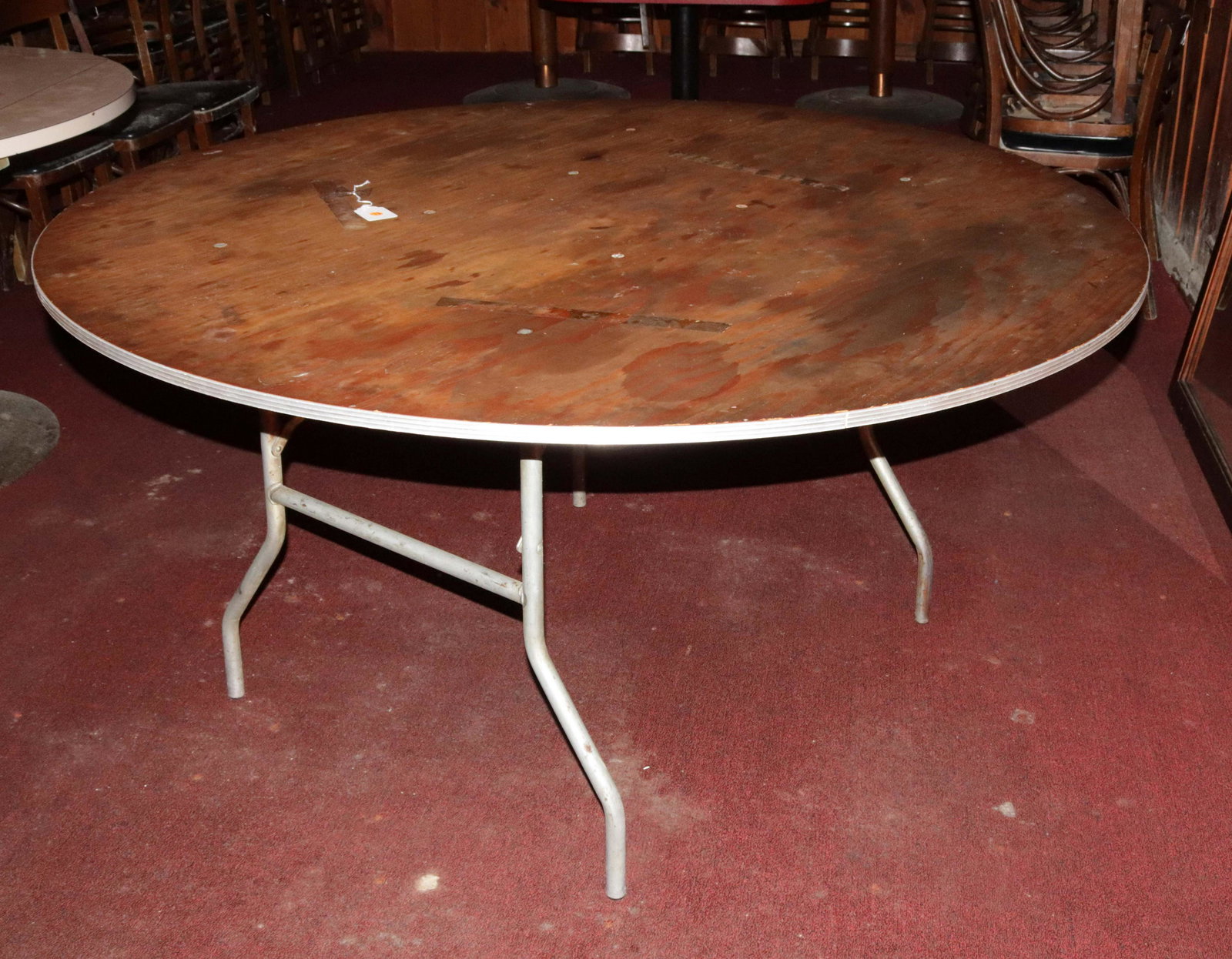ROUND FOLDING TABLE (1 of 1)