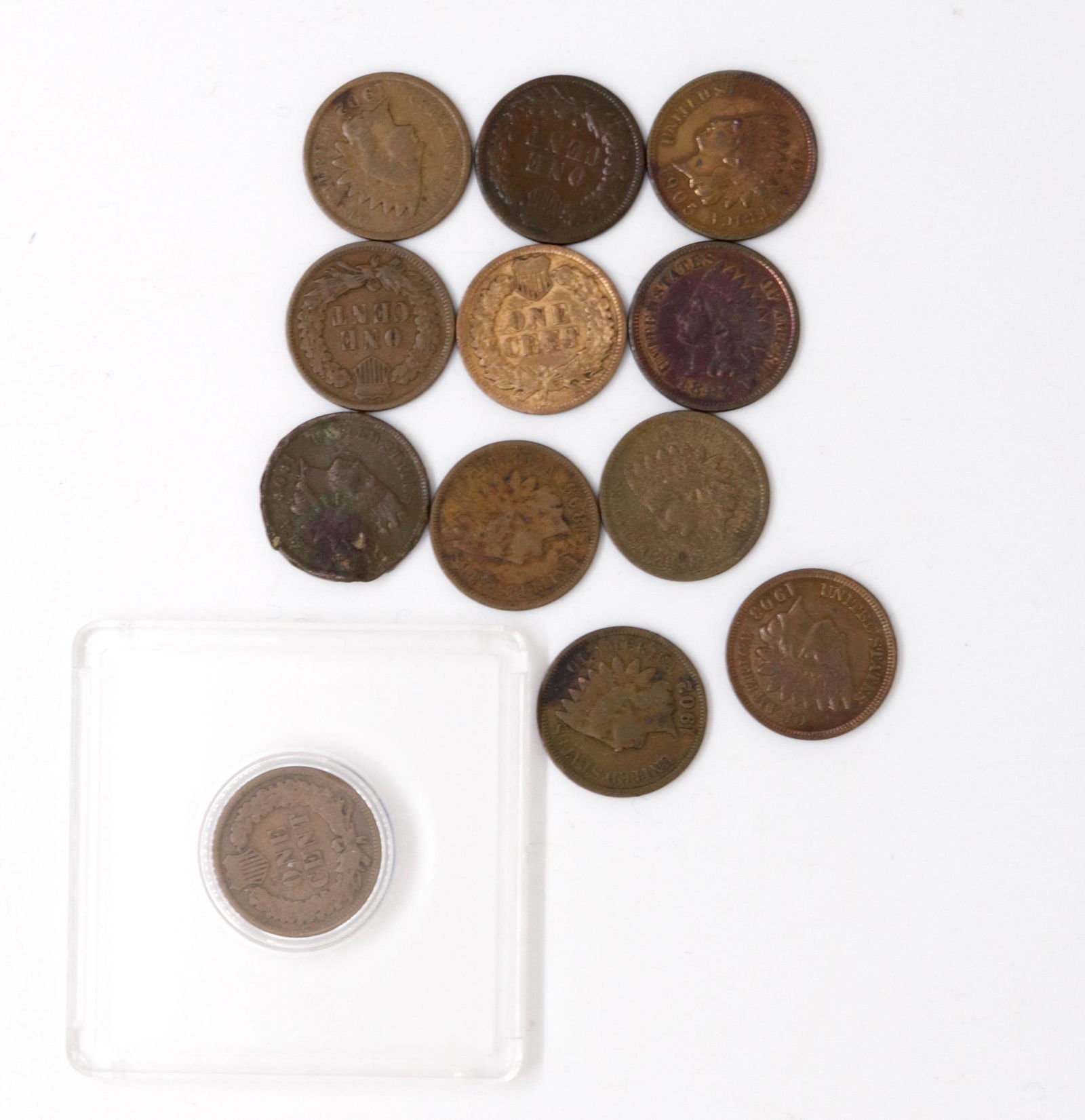 (12) VARIOUS INDIAN HEAD CENTS (1 of 2)