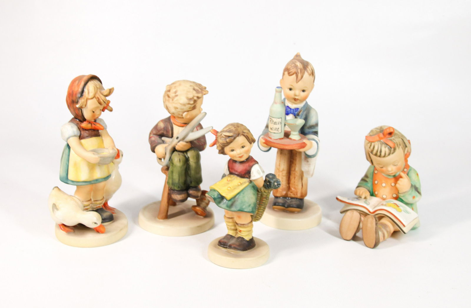 GROUP LOT OF GOEBEL HUMMEL FIGURINES (1 of 3)
