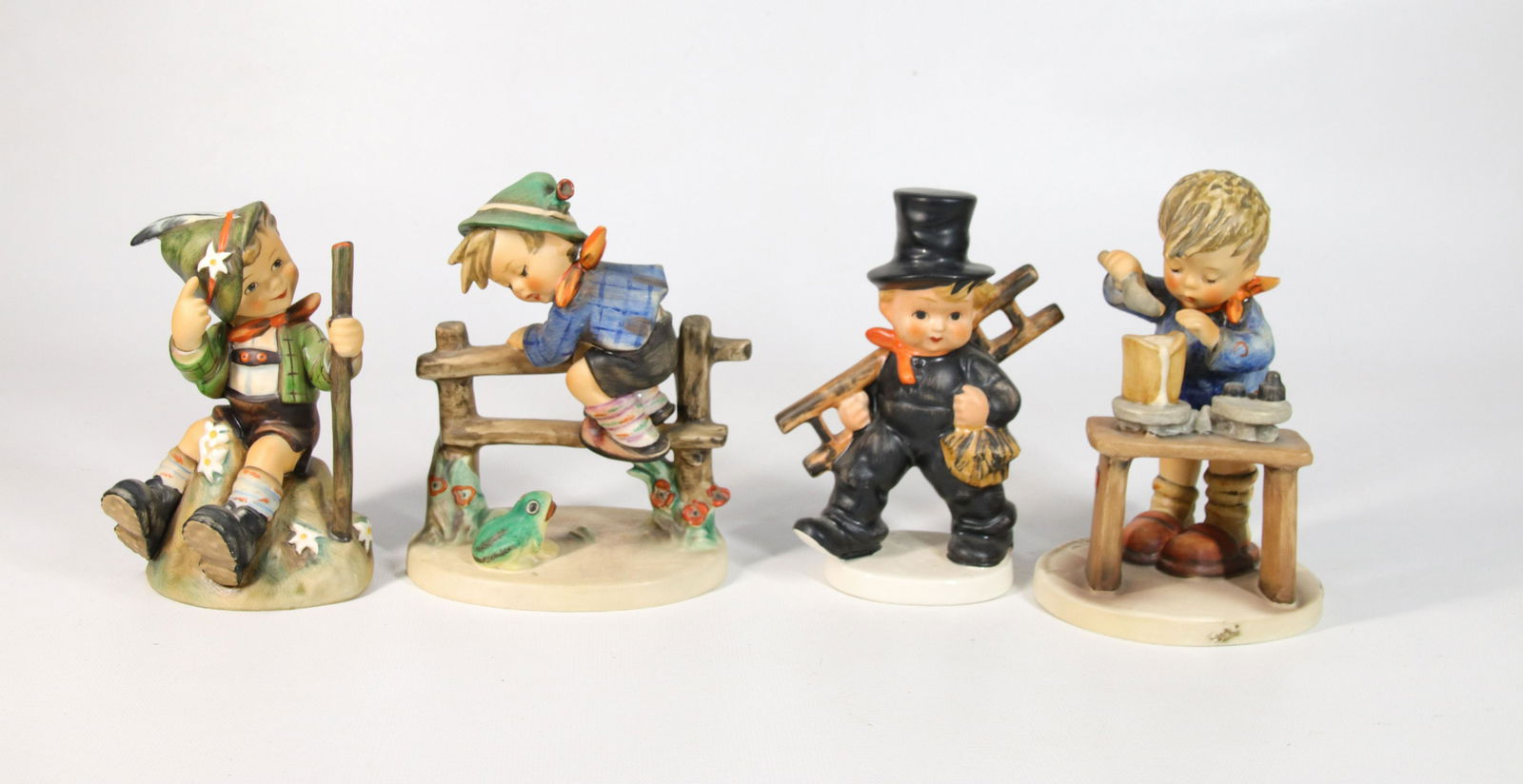 GROUP LOT OF GOEBEL HUMMEL FIGURINES (1 of 3)