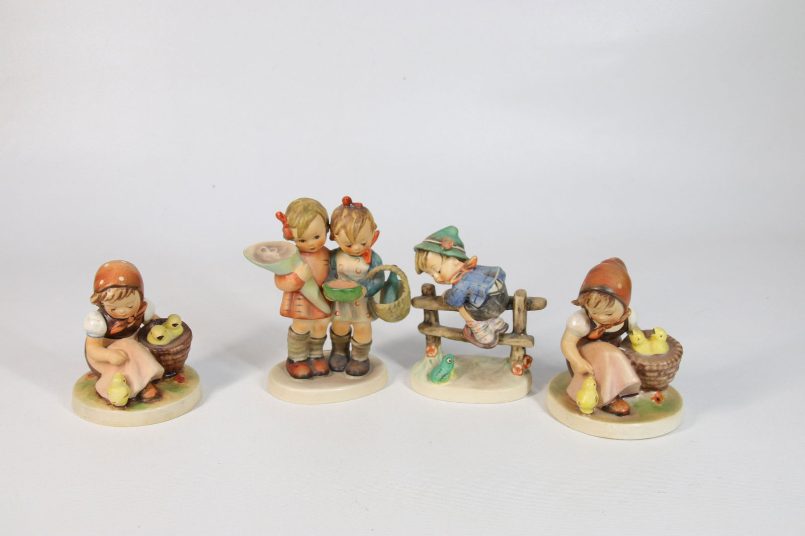 GROUP LOT OF GOEBEL HUMMEL FIGURINES (1 of 3)