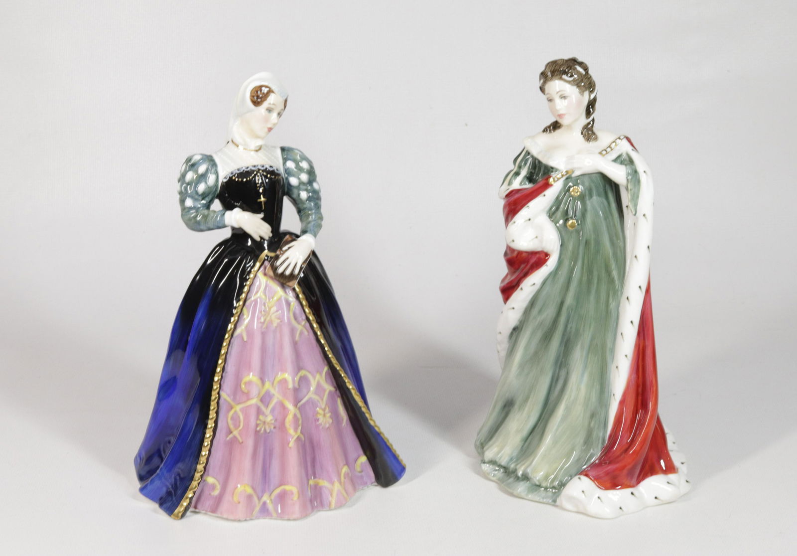 PAIR OF ROYAL DOULTON PORCELAIN FIGURES (1 of 3)