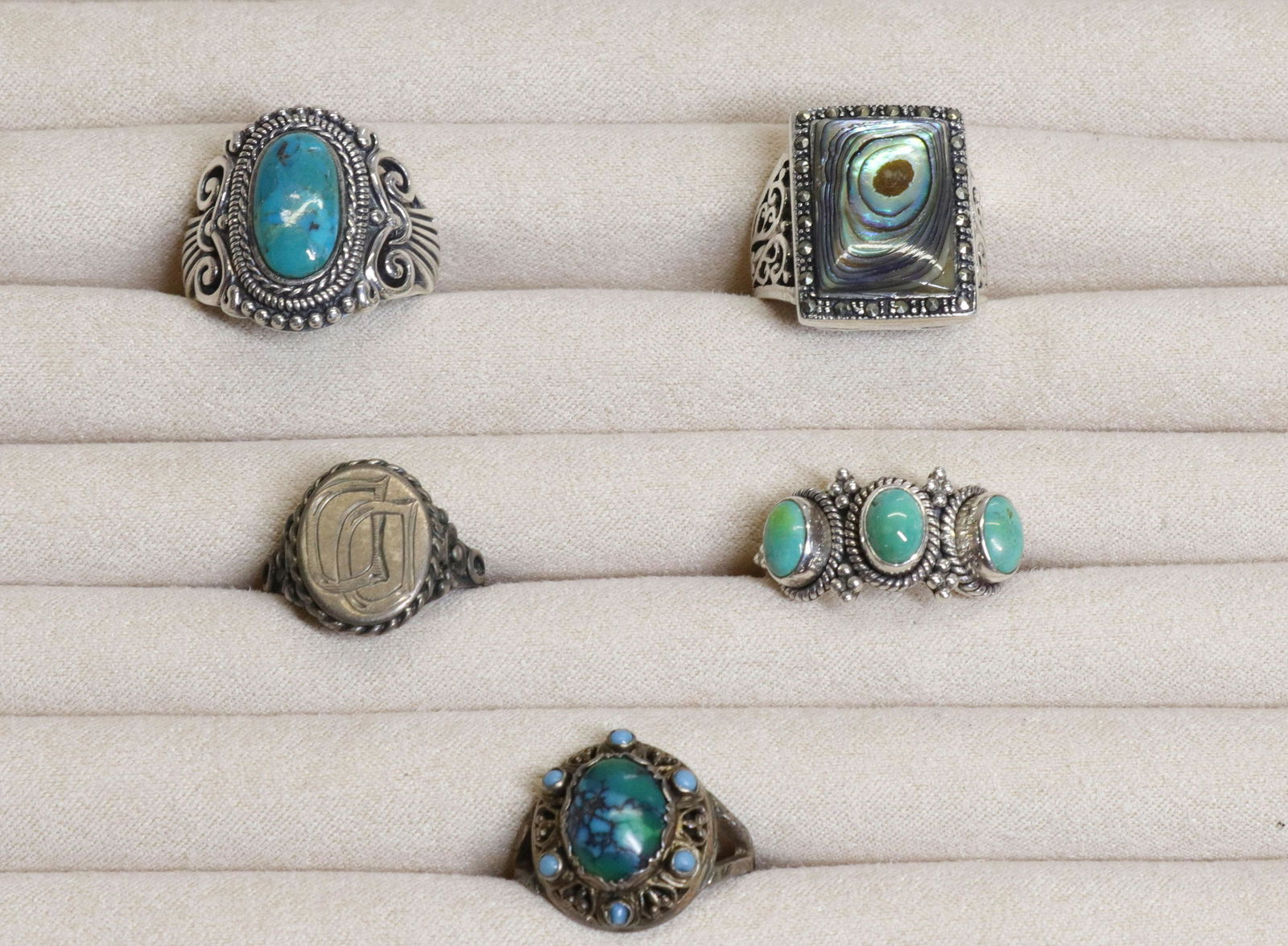 GROUP LOT OF JEWELRY (1 of 2)