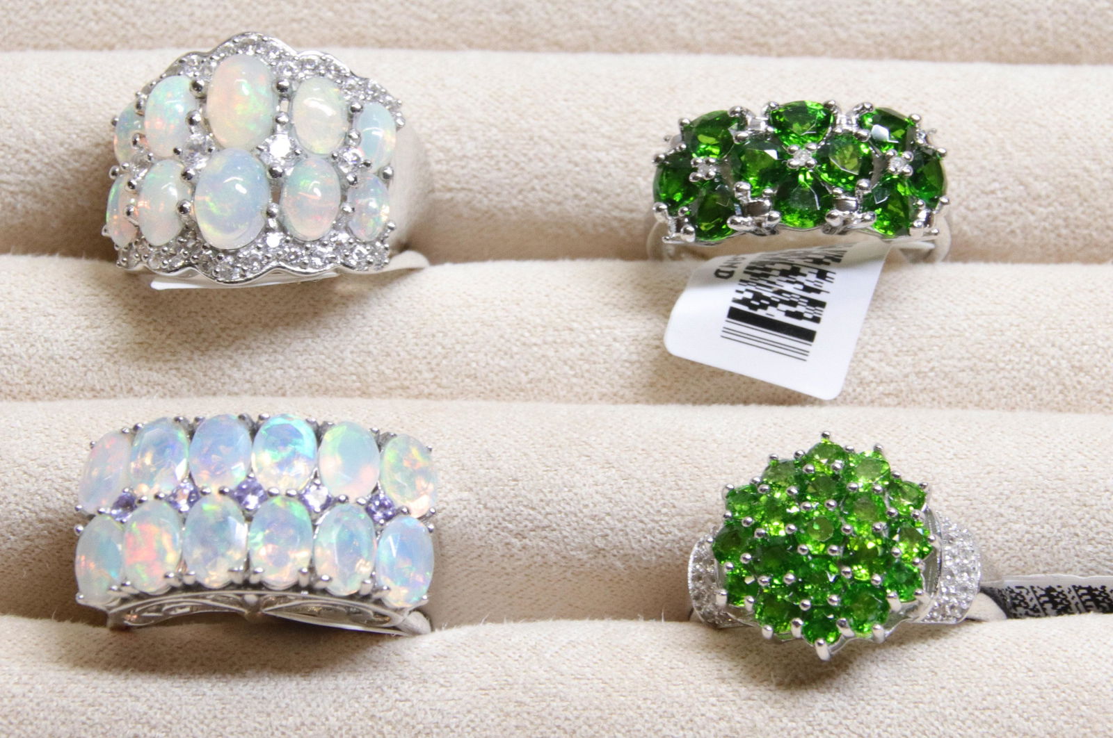 GROUP LOT OF CONTEMPORARY JEWELRY (1 of 3)