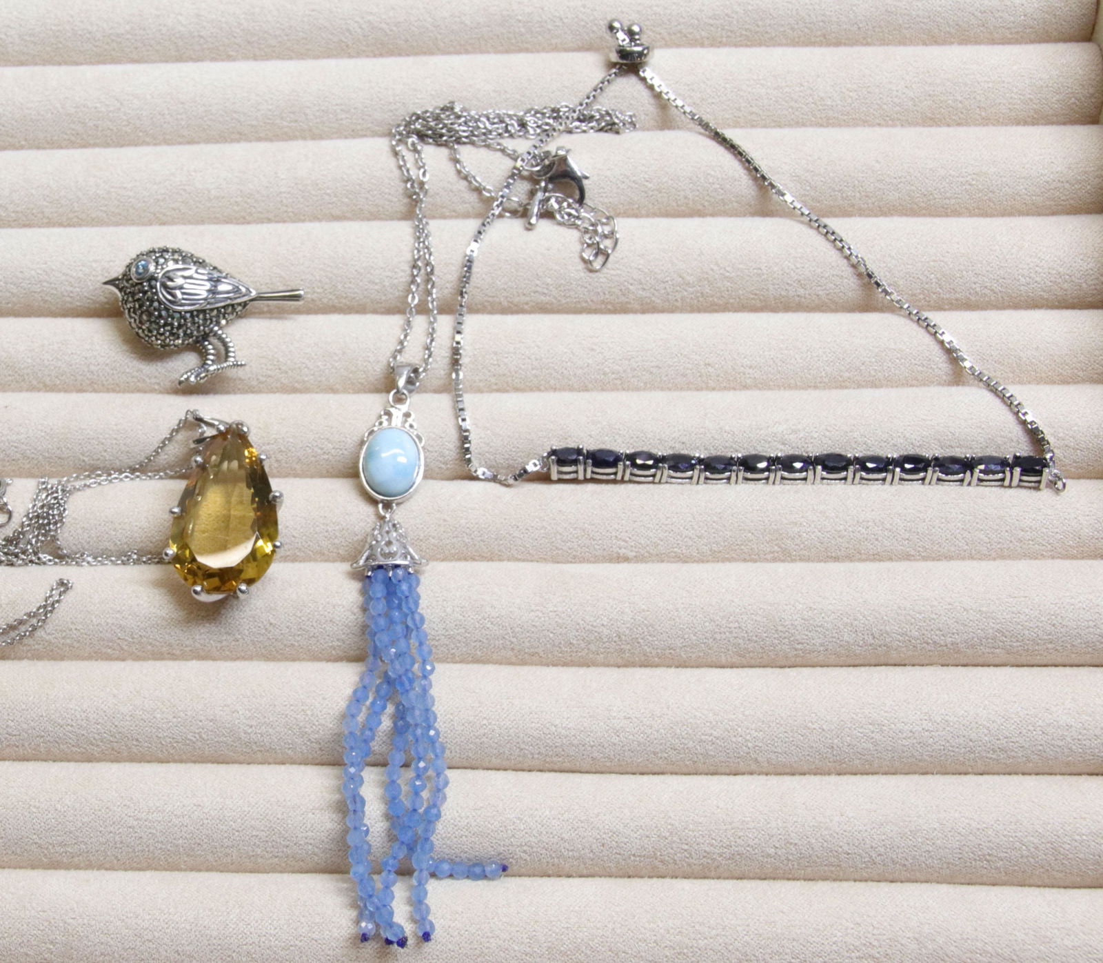 GROUP LOT OF CONTEMPORARY JEWELRY (1 of 2)