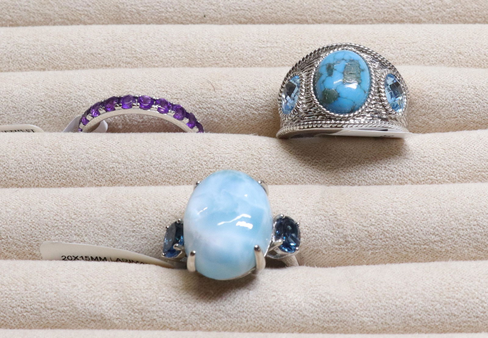 GROUP LOT OF CONTEMPORARY JEWELRY (1 of 3)