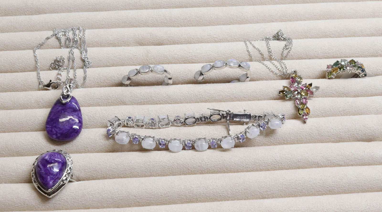 GROUP LOT OF CONTEMPORARY JEWELRY (1 of 2)