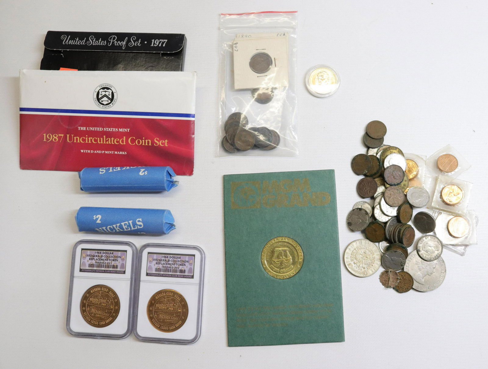 GROUP LOT OF COINS (1 of 4)