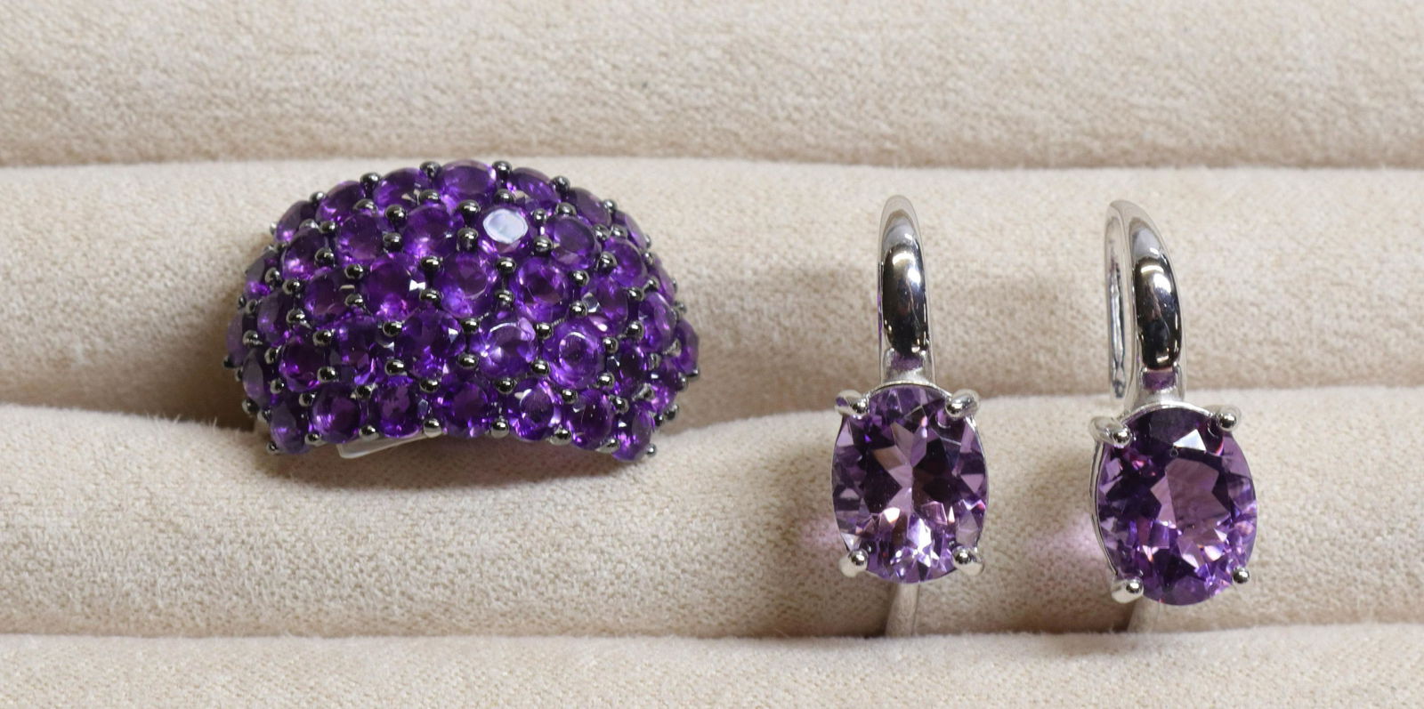 GROUP LOT OF CONTEMPORARY JEWELRY (1 of 2)